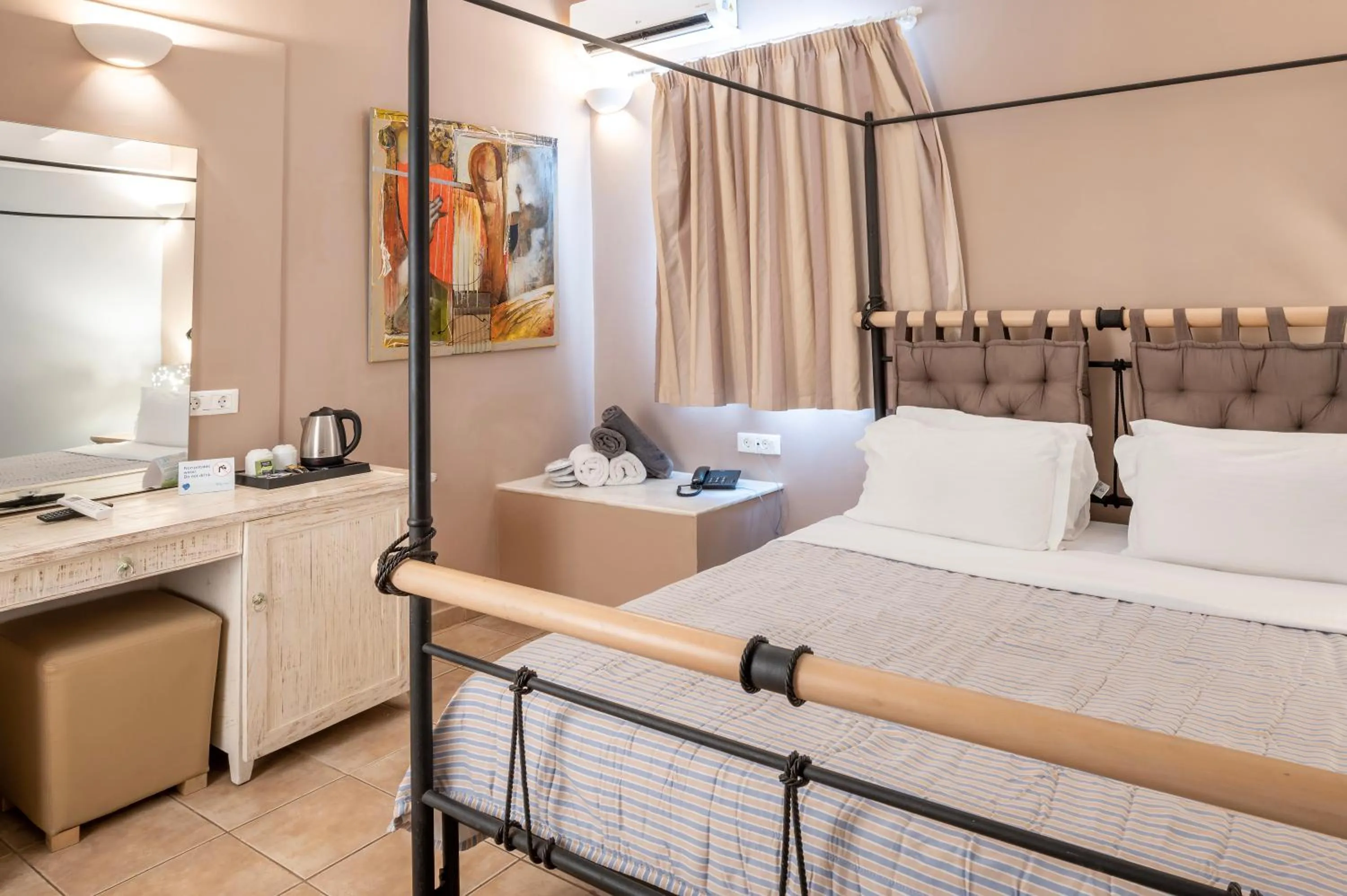 Bedroom, Bed in Smy Santorini Suites & Villas