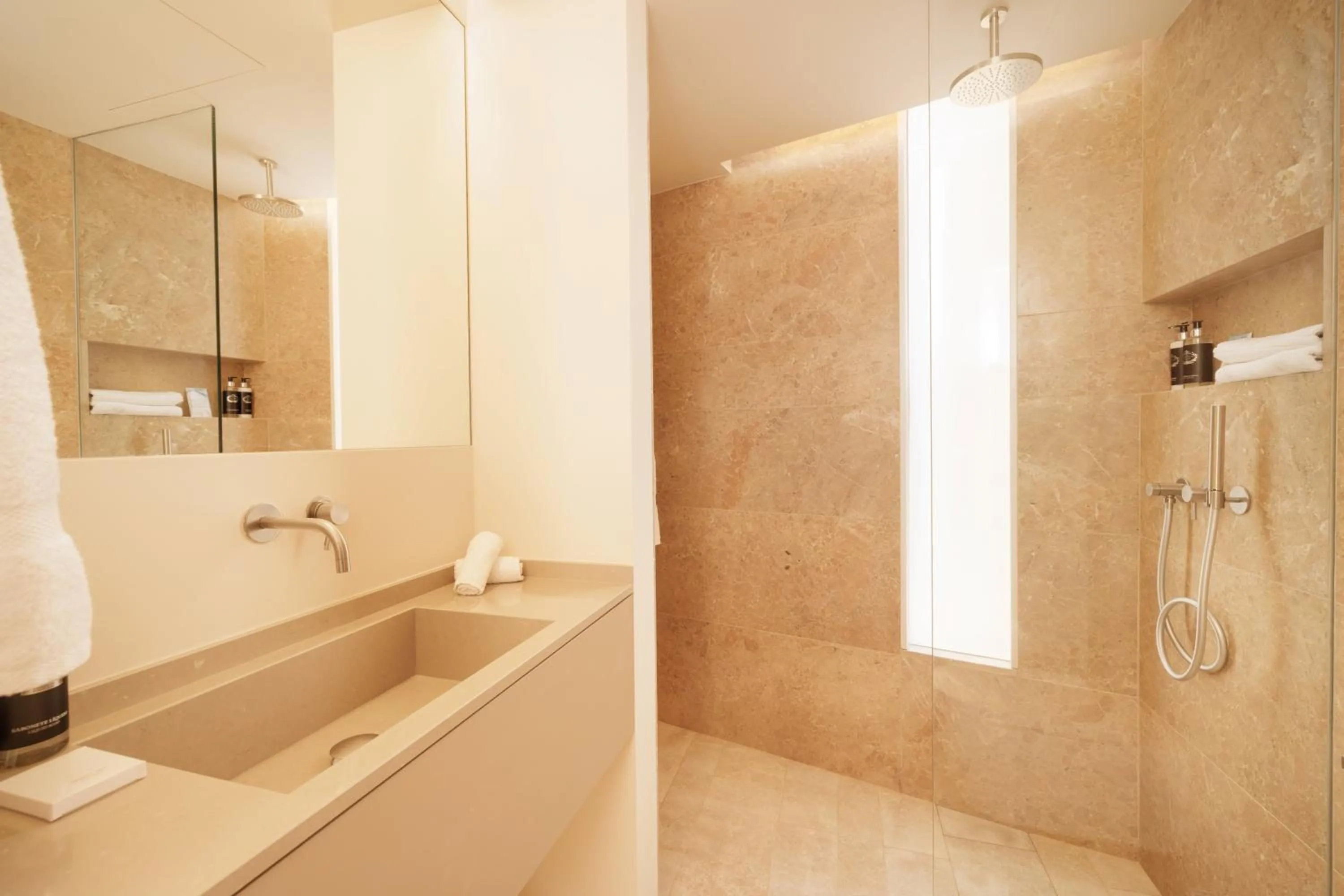 Toilet in Palmares Signature Apartments