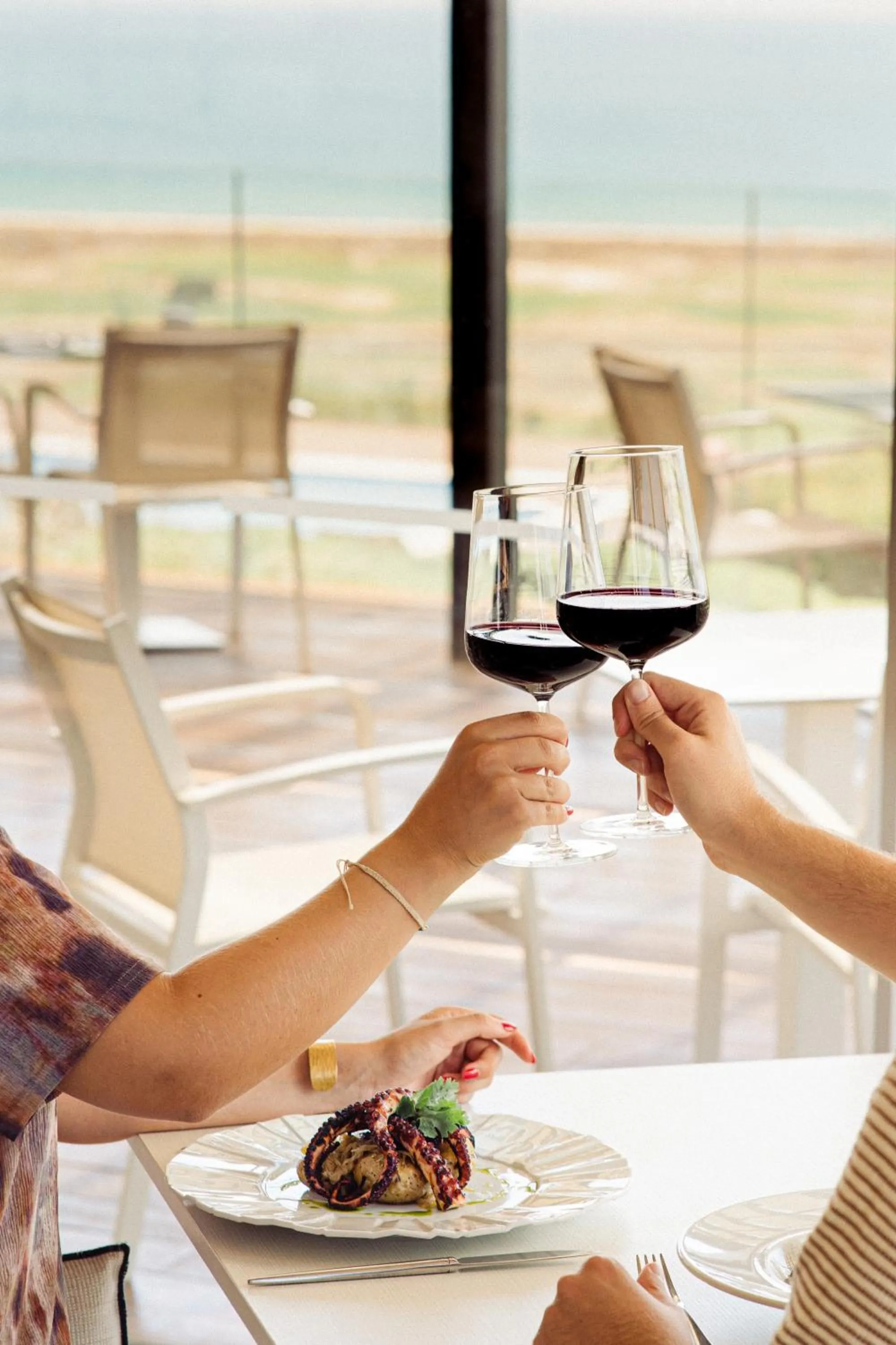 Food and drinks in Palmares Signature Apartments