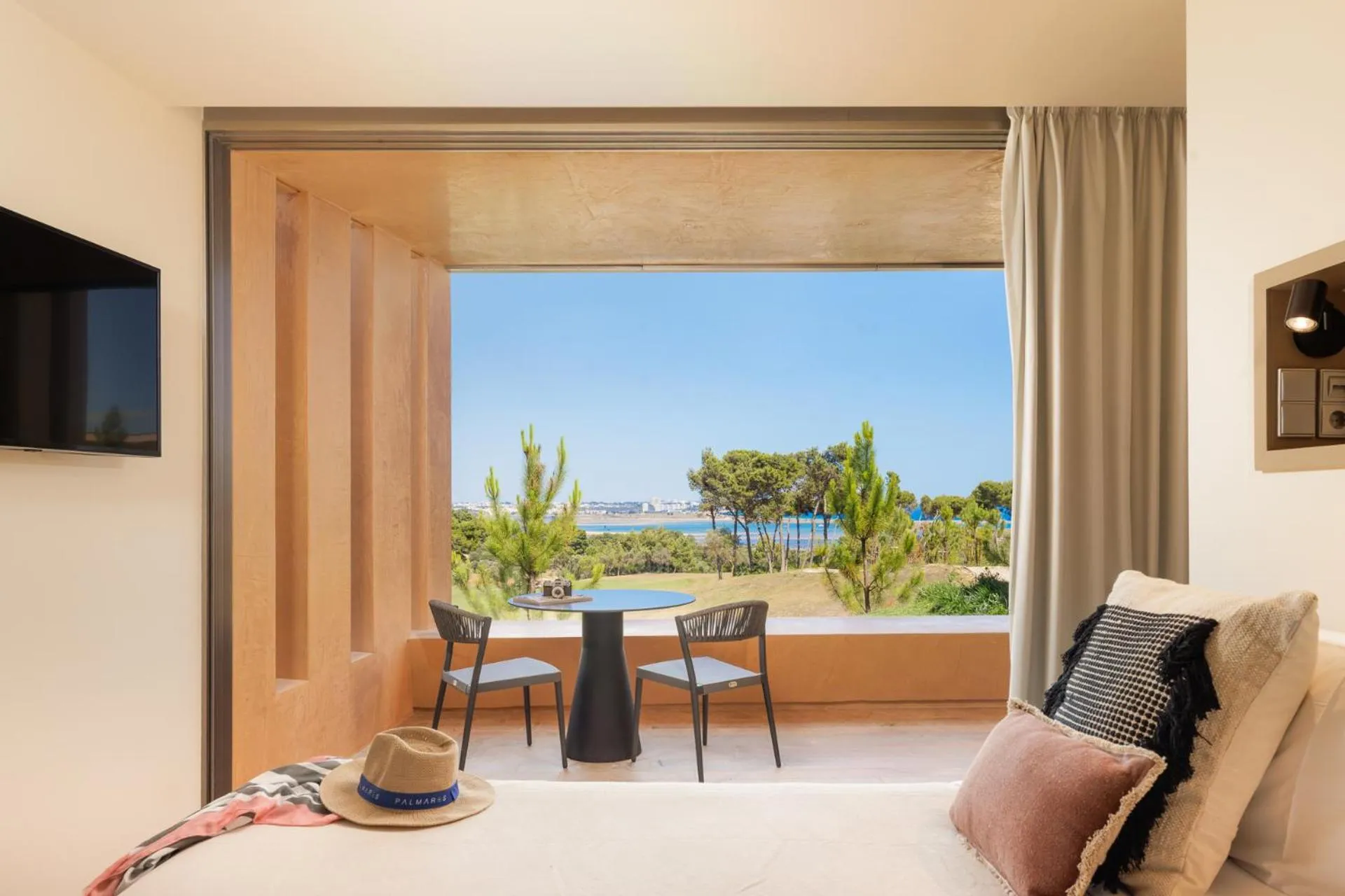 Bedroom in Palmares Signature Apartments