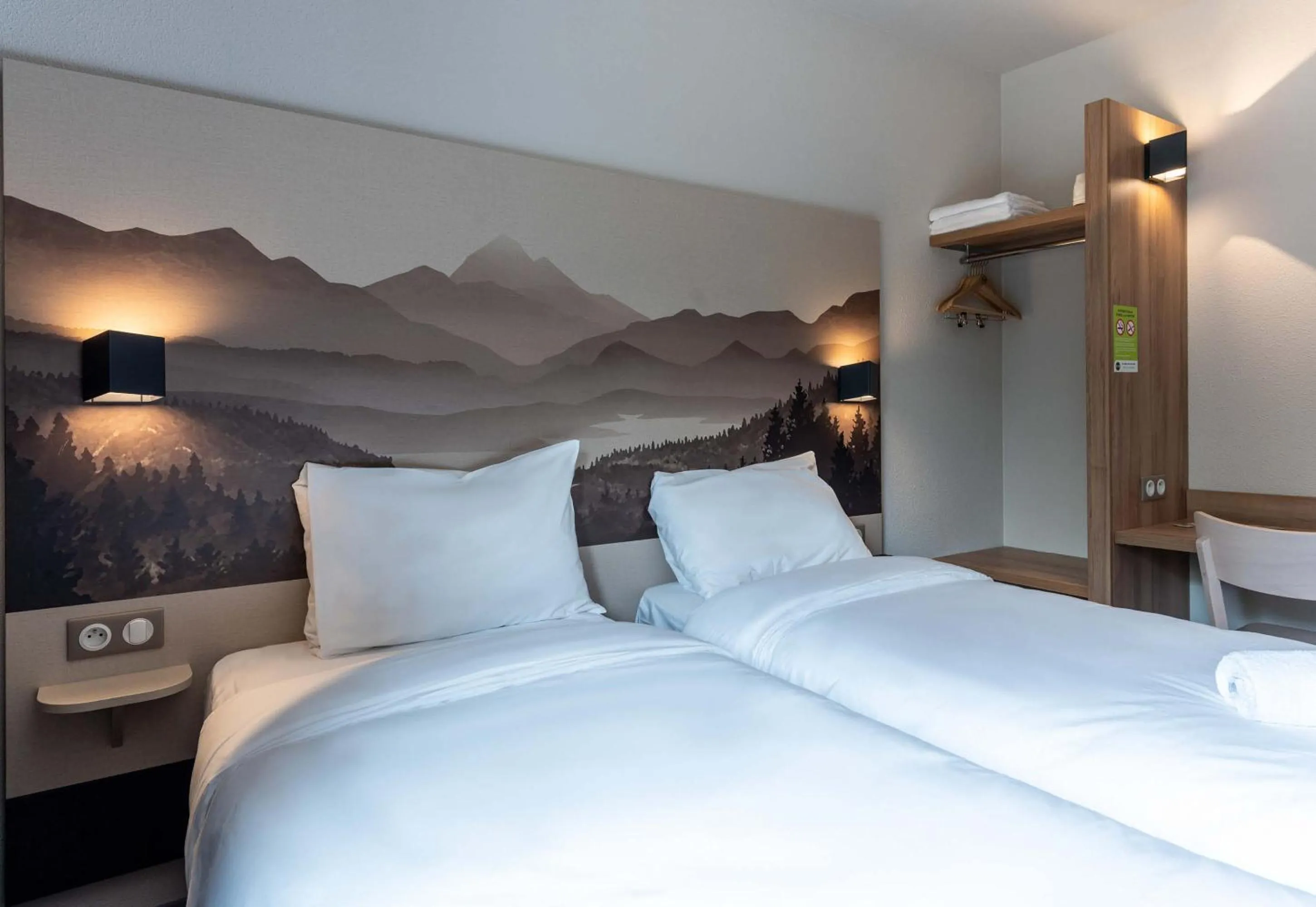 Bedroom, Bed in B&B HOTEL Aix-les-Bains