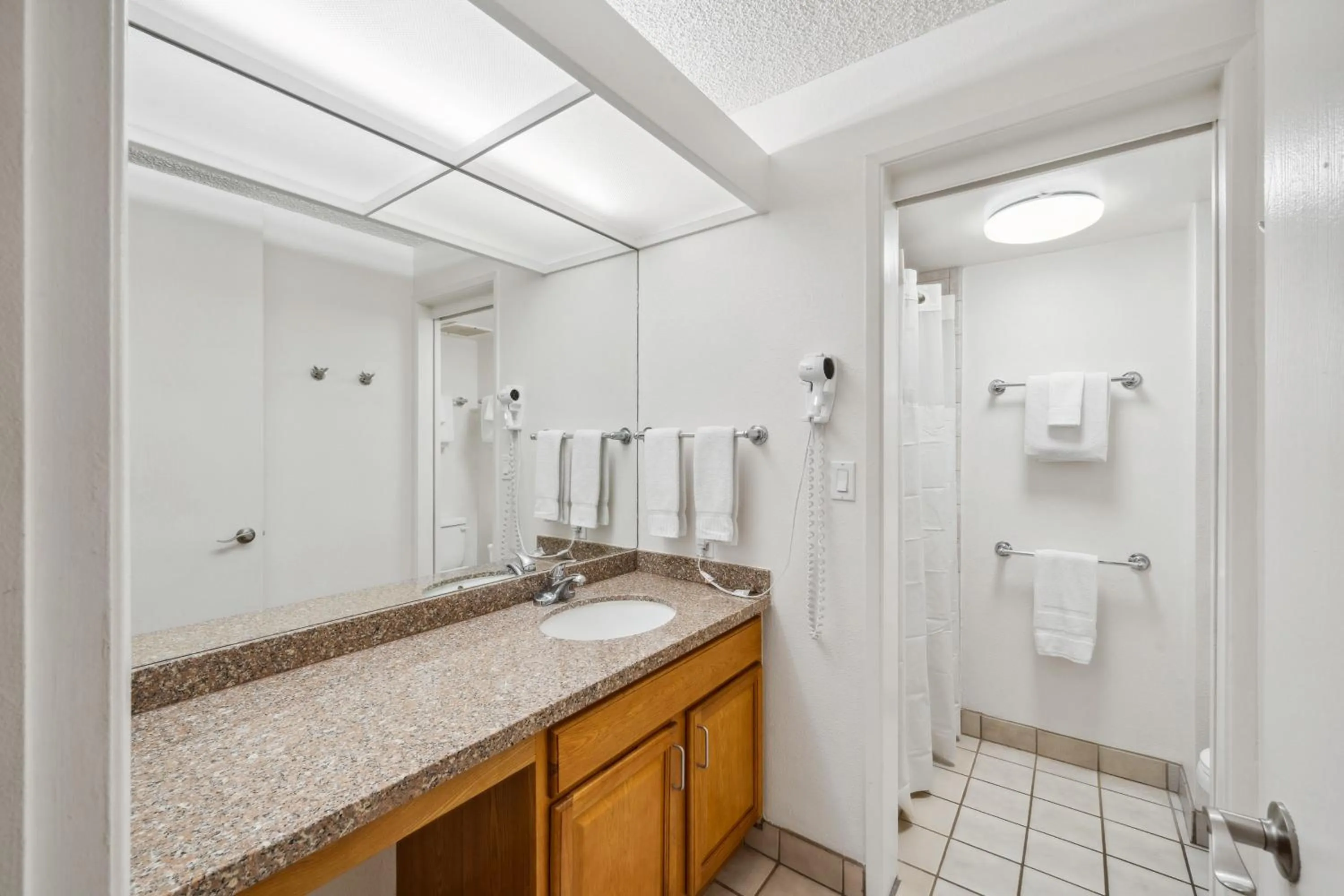 Shower in Maui Schooner Resort