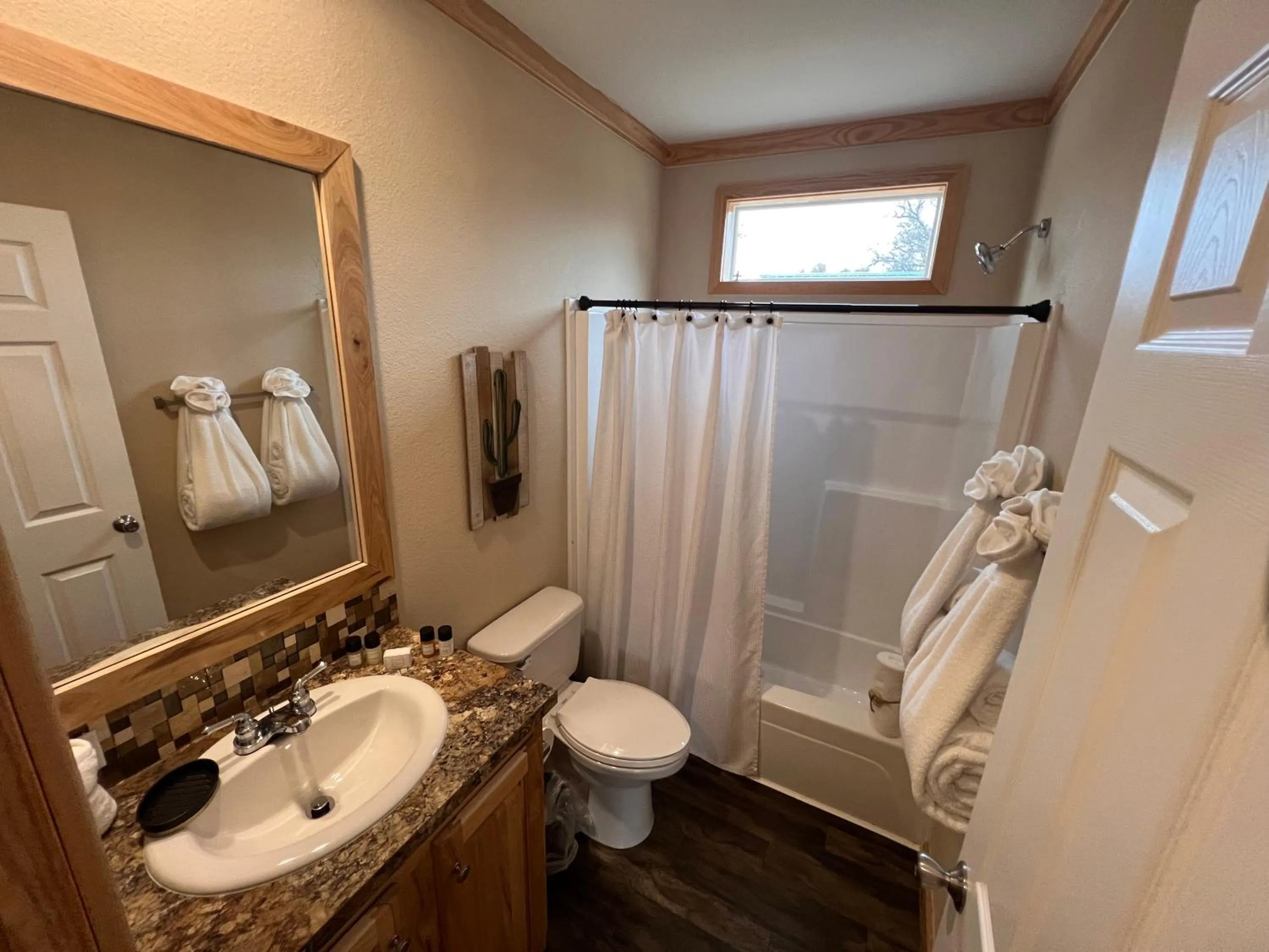 Bathroom in The Hideout Golf Club & Resort