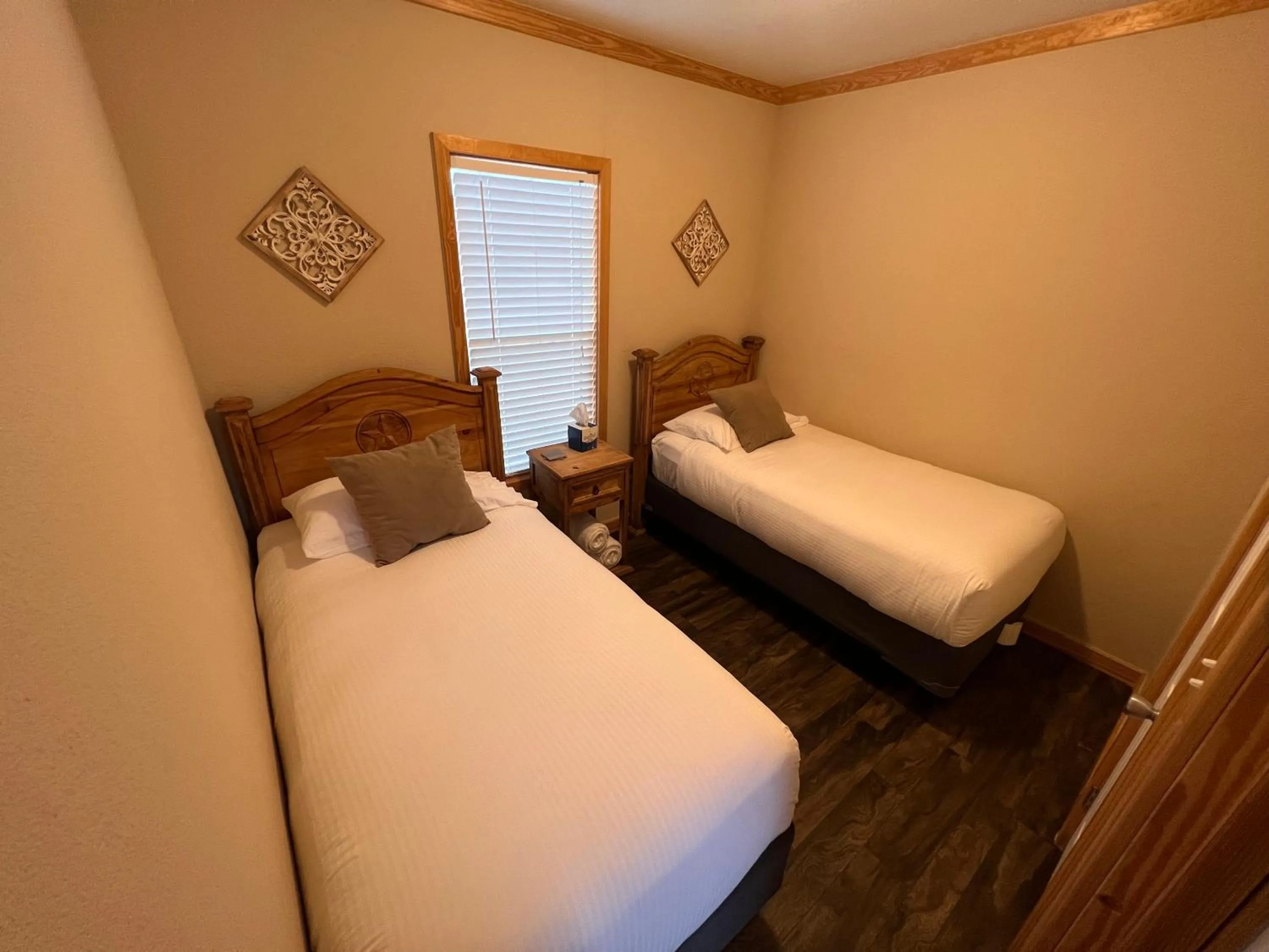 Bedroom, Bed in The Hideout Golf Club & Resort