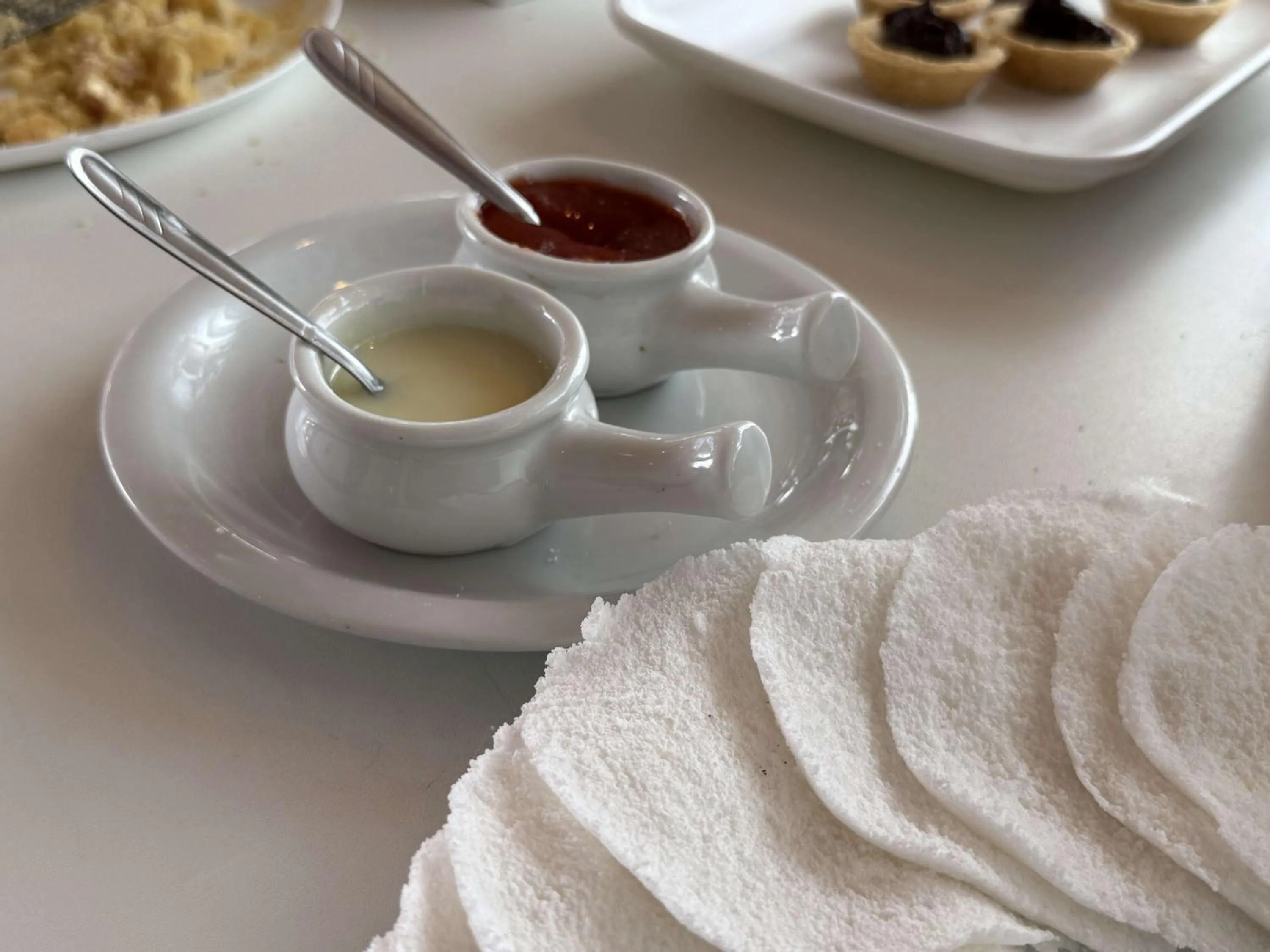 Breakfast in Porto Vila by AFT