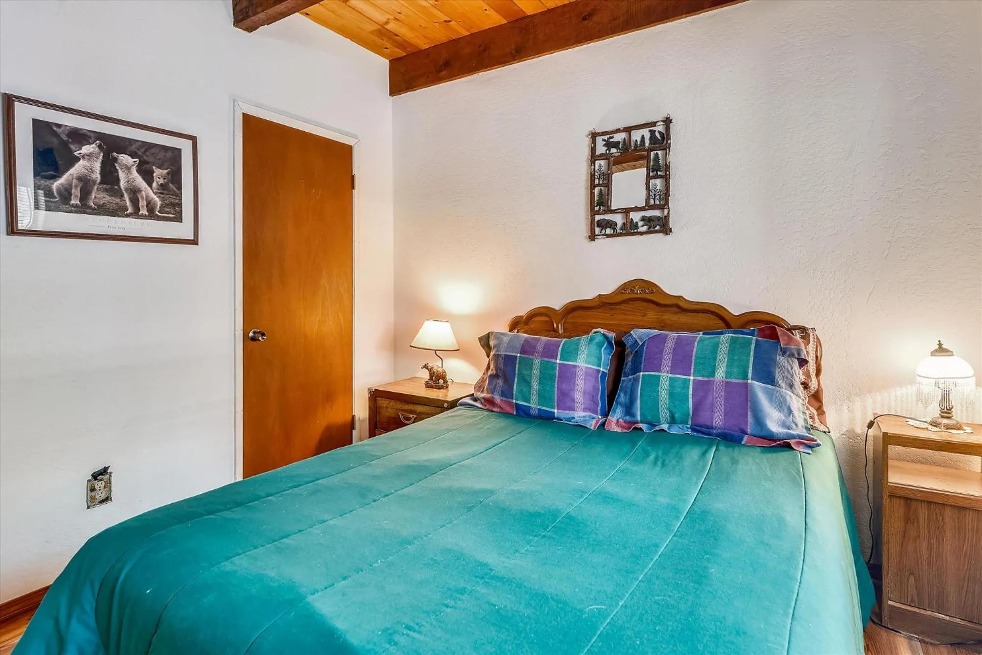 Property building in Only 7 Miles To Heavenly, Huge Deck, Pets Welcome