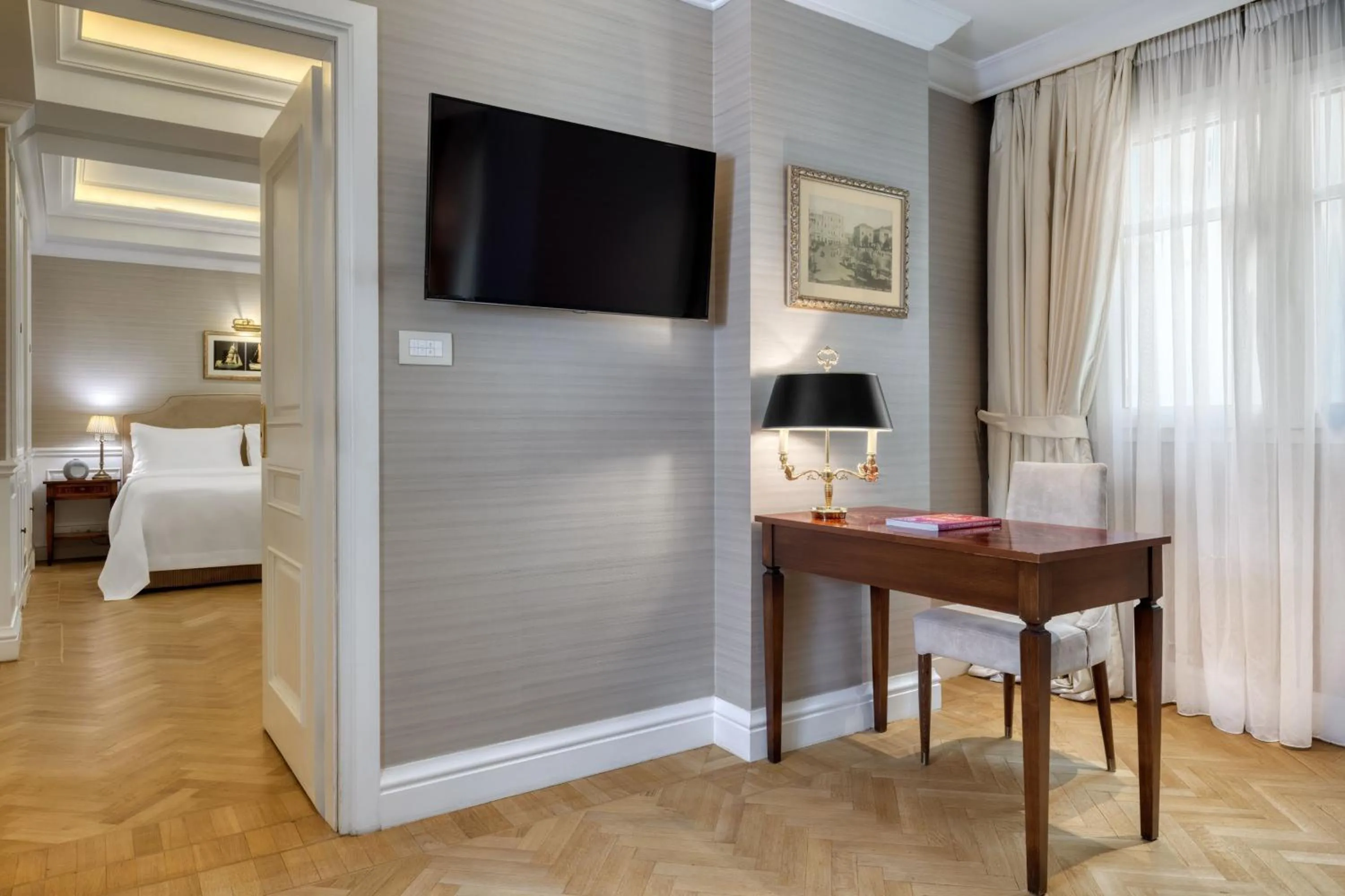 Bedroom, Bed in King George, a Luxury Collection Hotel, Athens