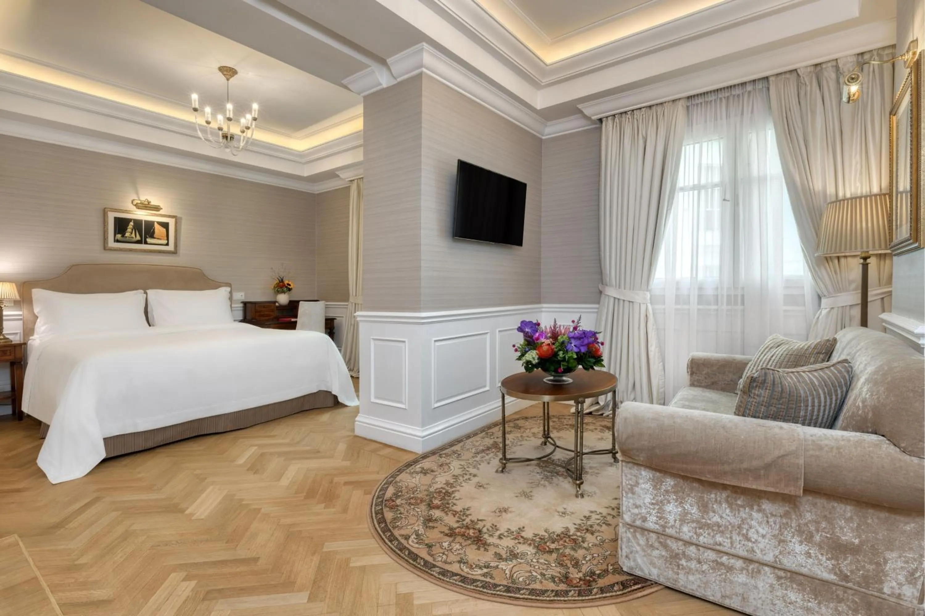 Bedroom, Bed in King George, a Luxury Collection Hotel, Athens