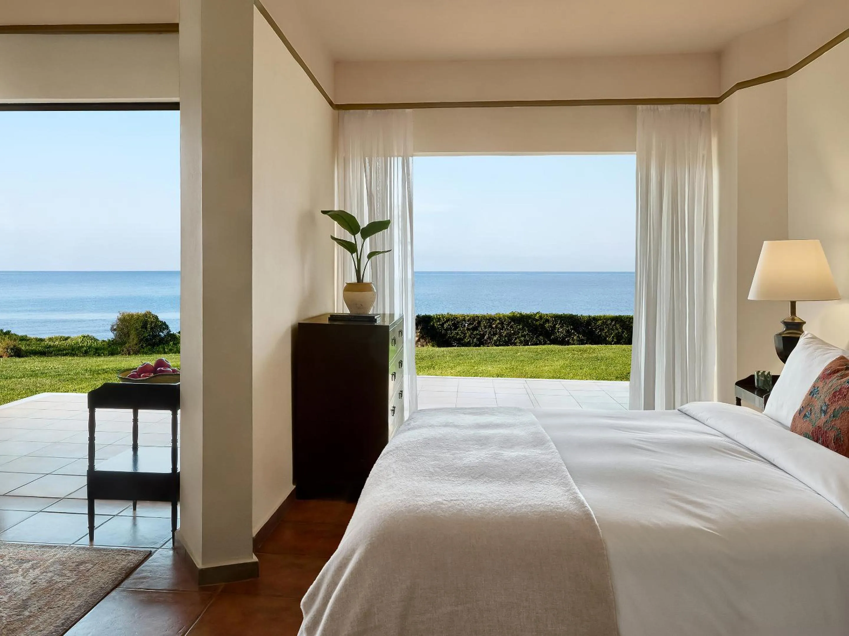 Bed in Grecotel Egnatia
