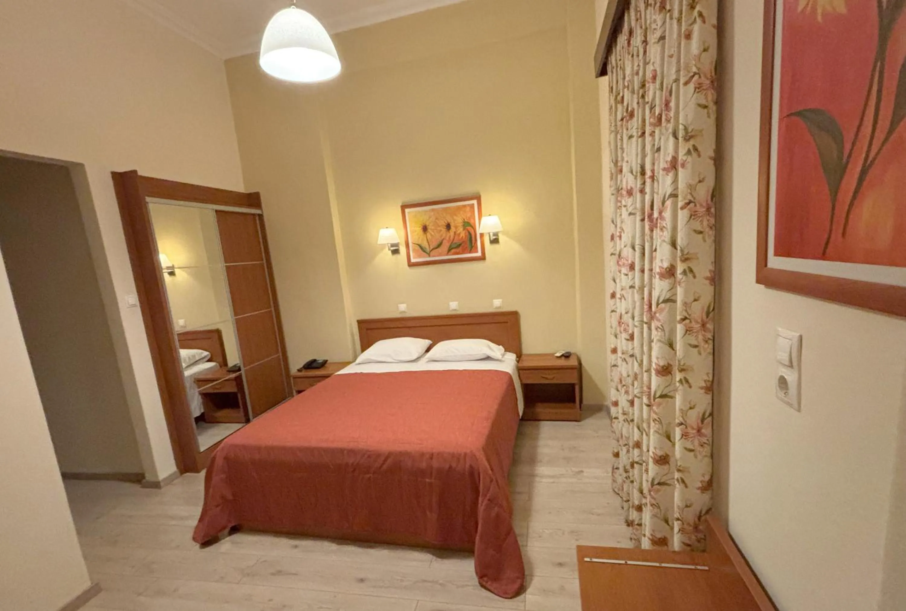 Property building, Bed in Hotel Kronio