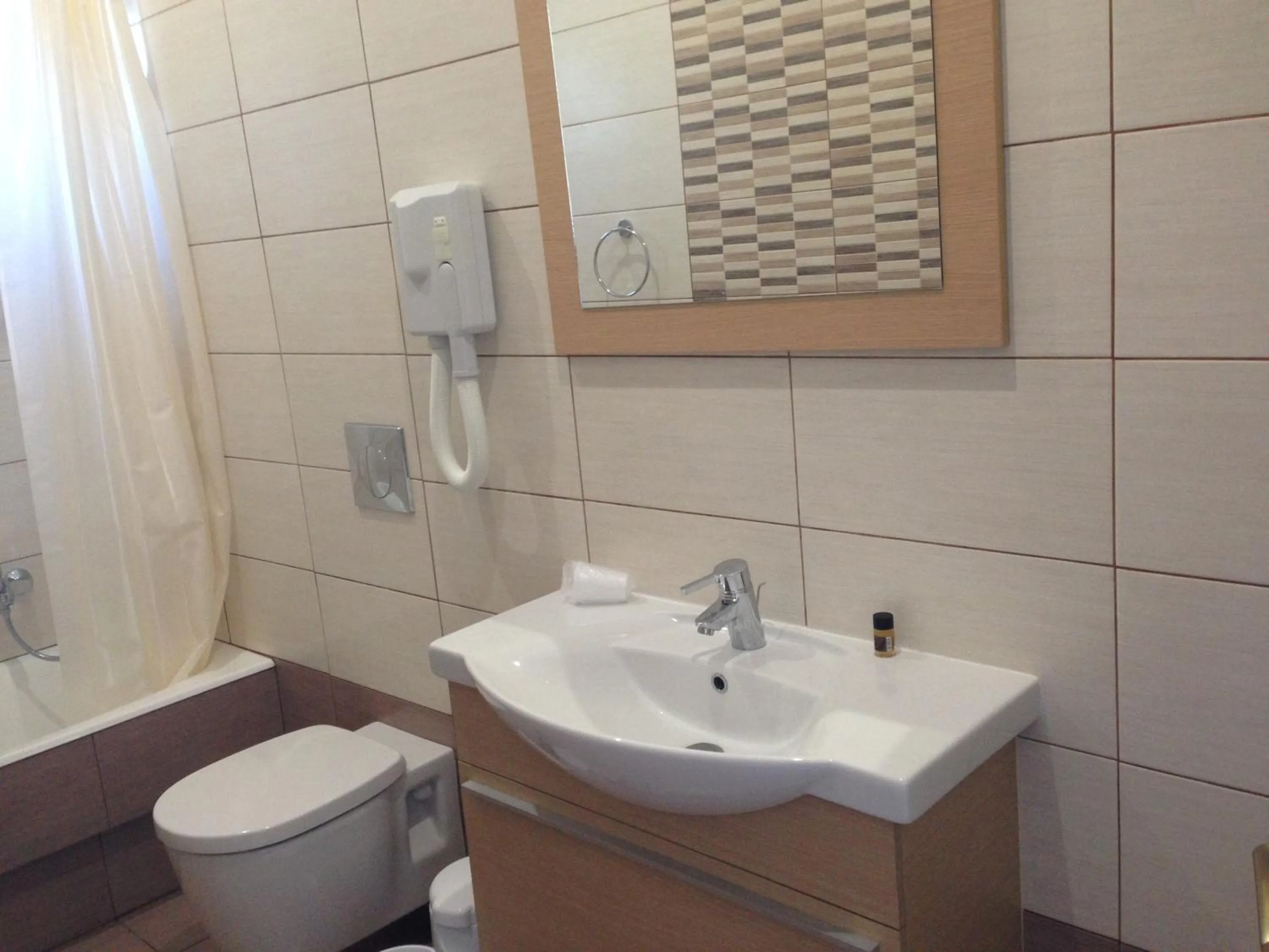 Bathroom in Hotel Kronio