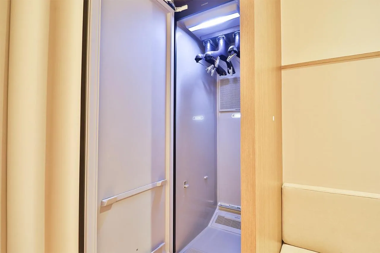 wardrobe in Hotel Ippda Gumdan