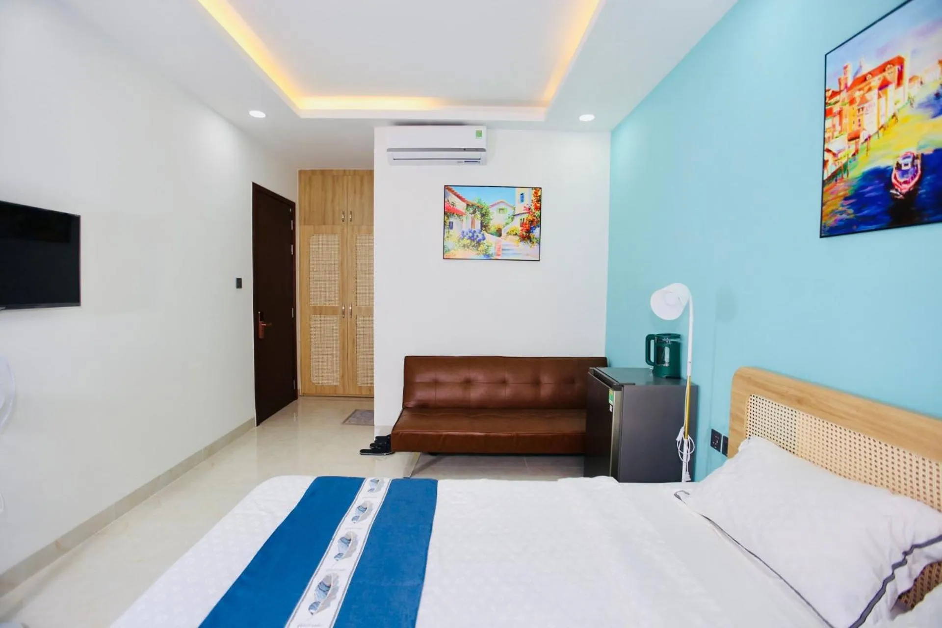 Photo of the whole room in Rova Hotel Sunset Town Phu Quoc