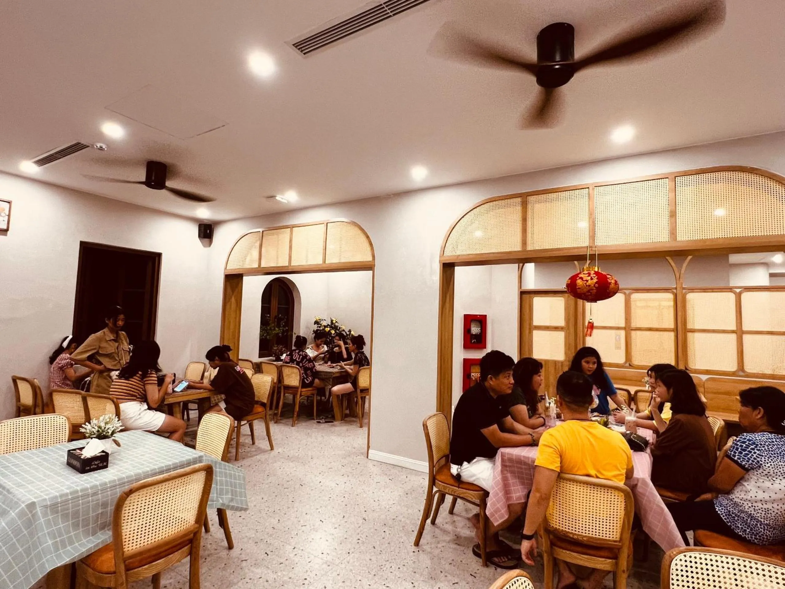 Restaurant/places to eat in Rova Hotel Sunset Town Phu Quoc