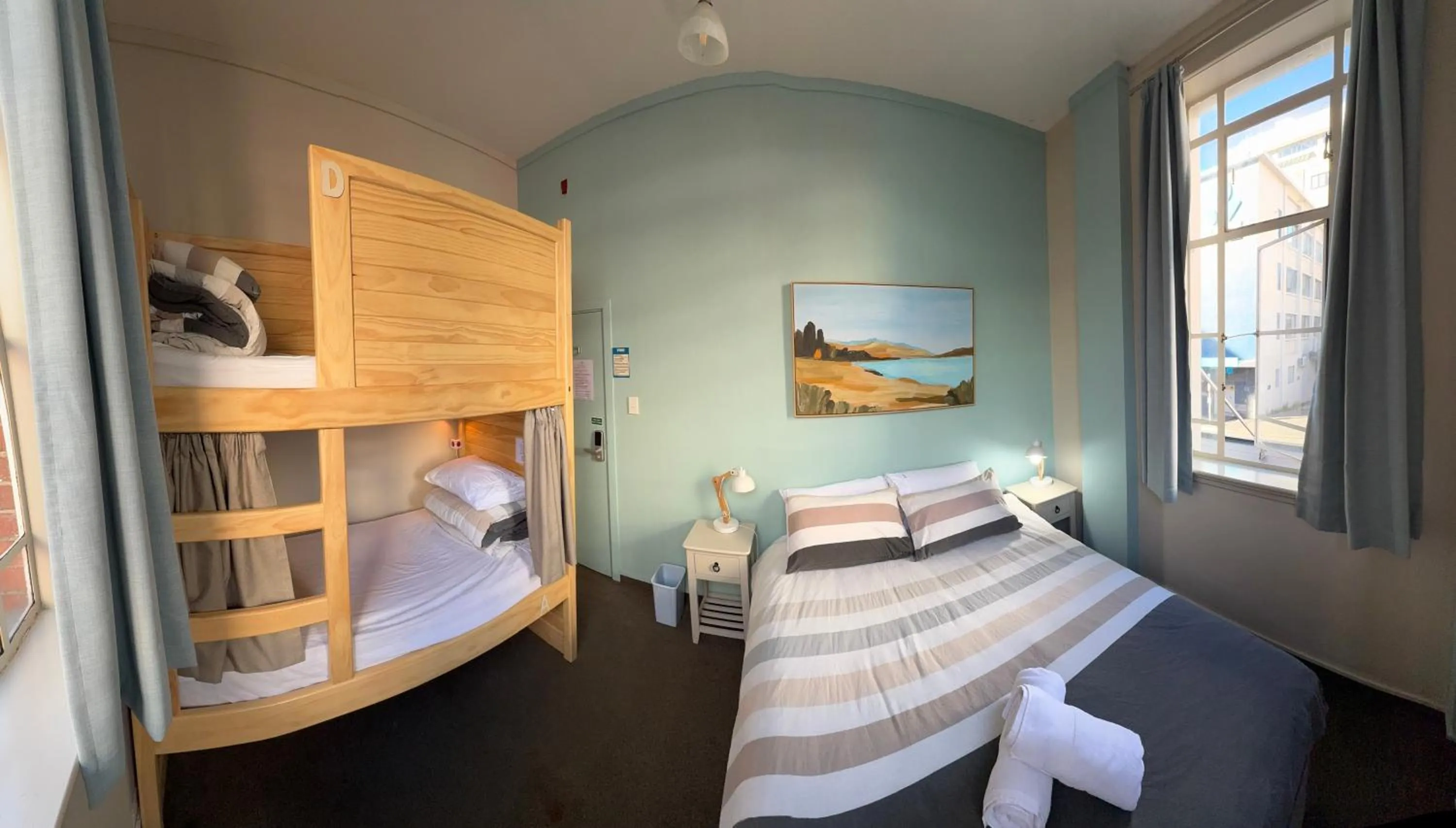 Bedroom, Bed in UpTown Backpackers