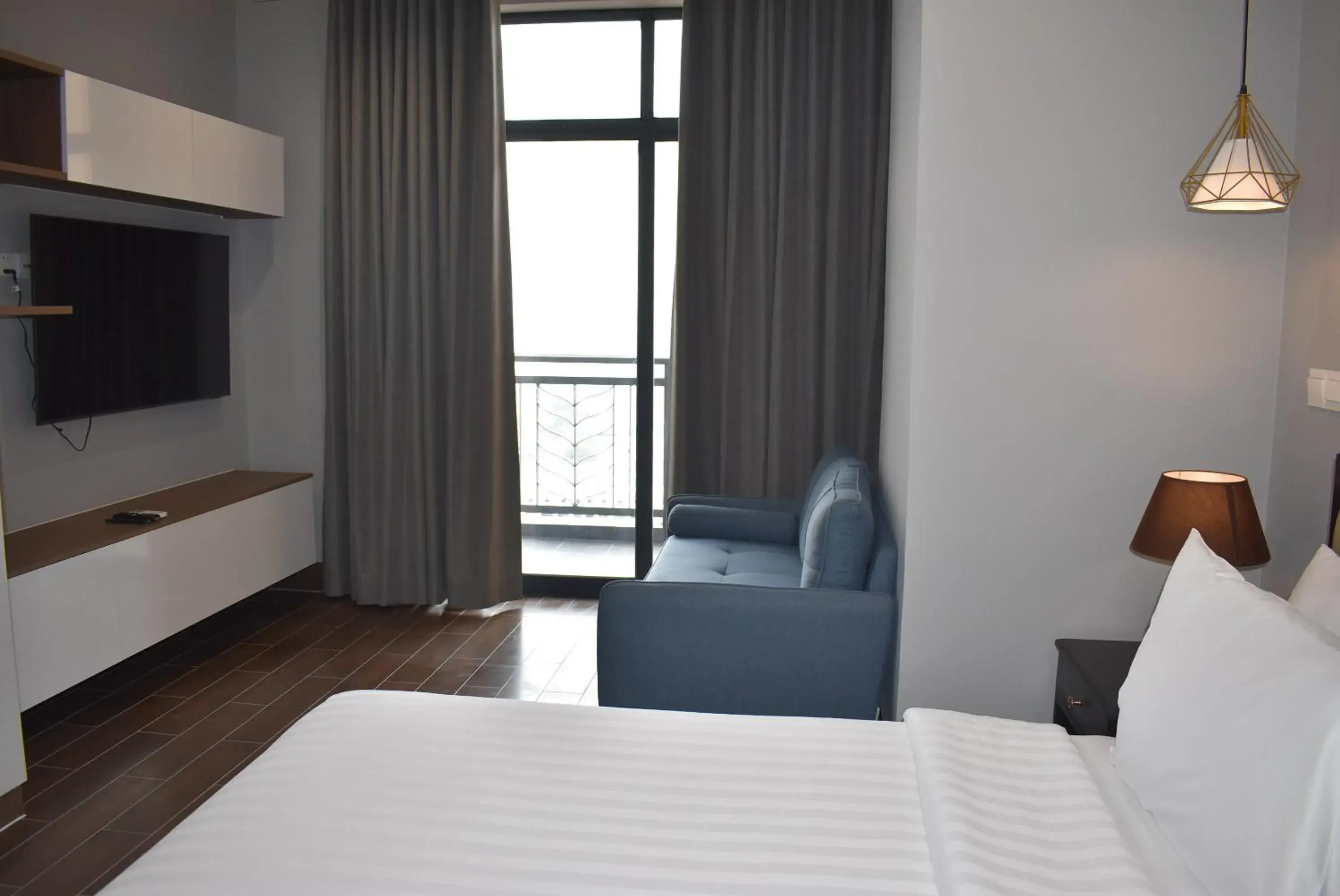 Landmark Studio with Balcony in BIJOU Serviced Residence Landmark Studio with Balcony in BIJOU Serviced Residence