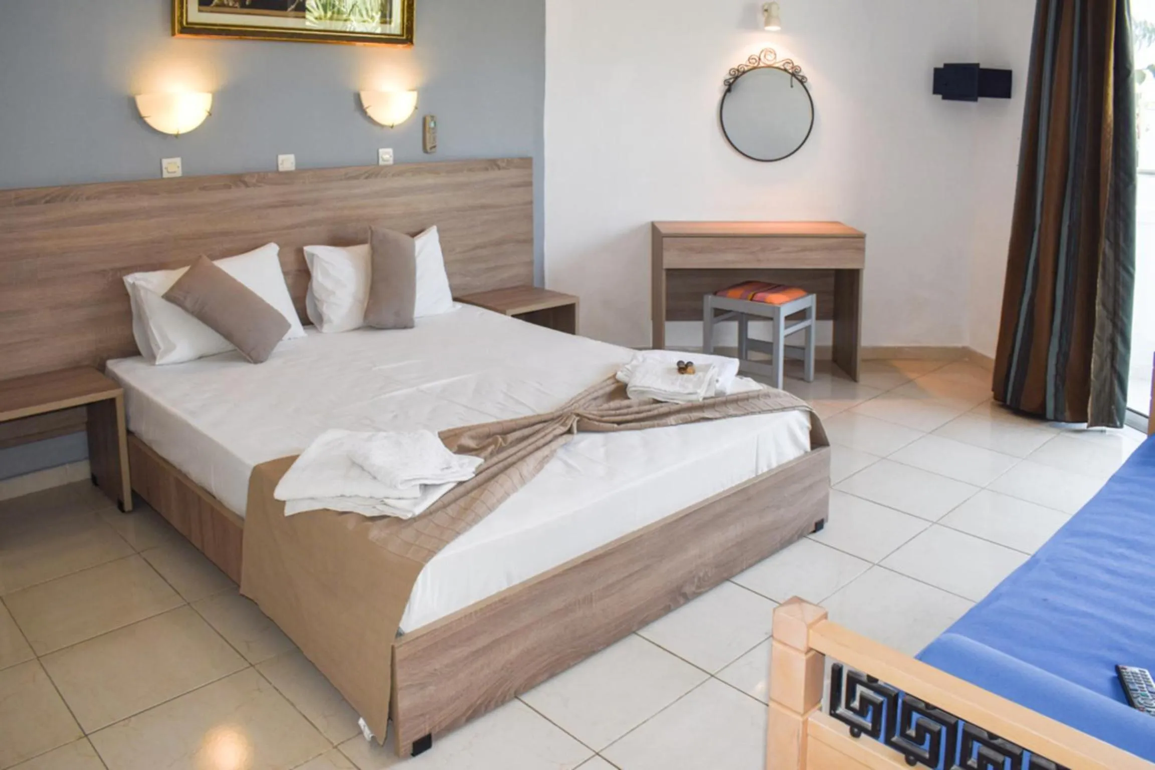 Bed in White Palace Studios