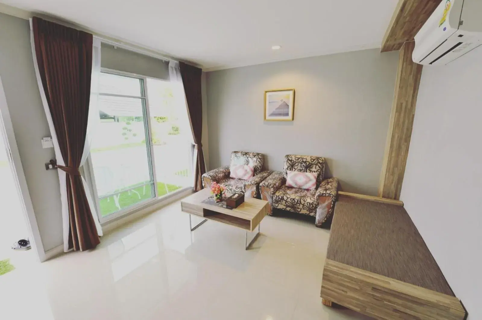 One-Bedroom Suite in The Tamnan Pattaya Hotel & Resort One-Bedroom Suite in The Tamnan Pattaya Hotel & Resort