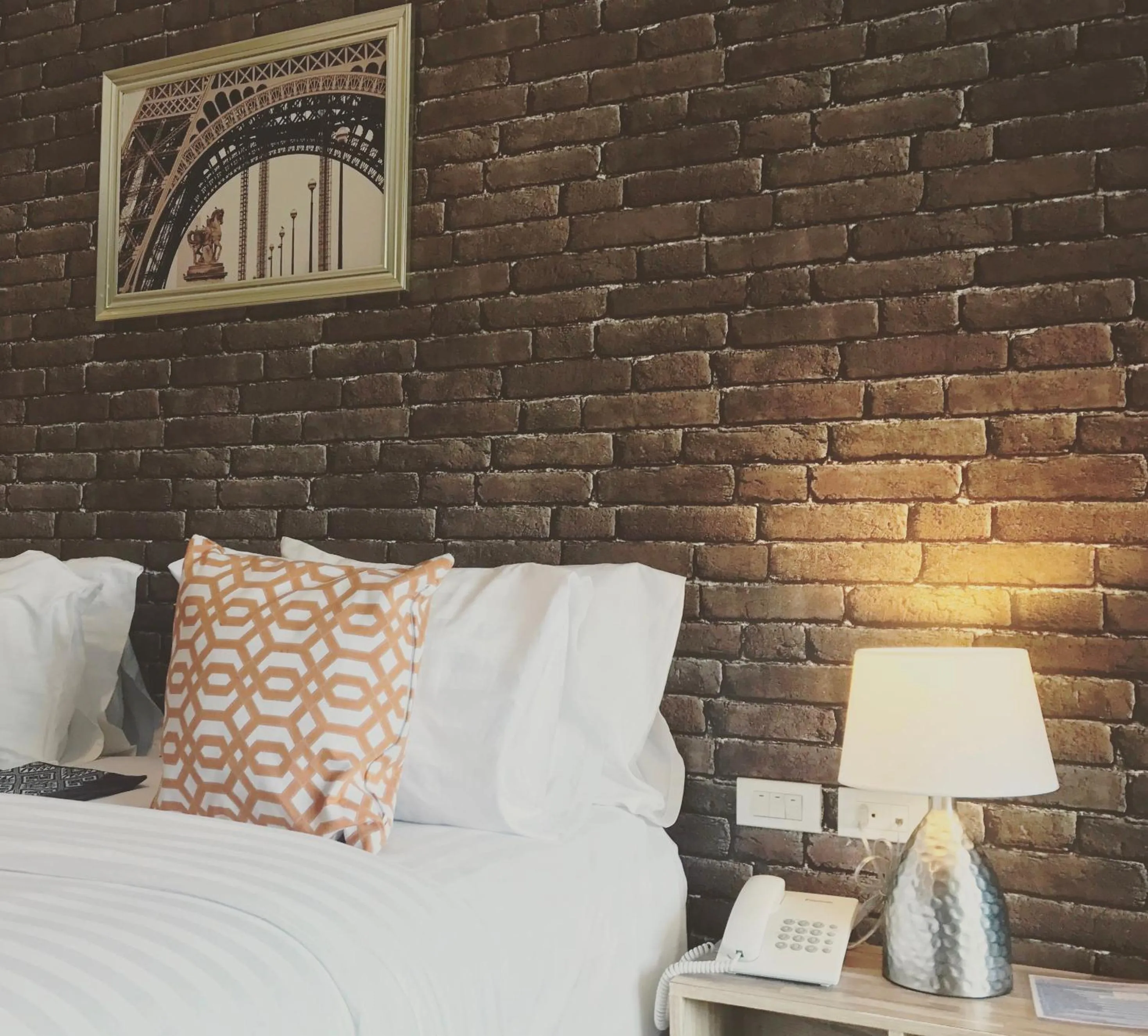 Bed in The Tamnan Pattaya Hotel & Resort