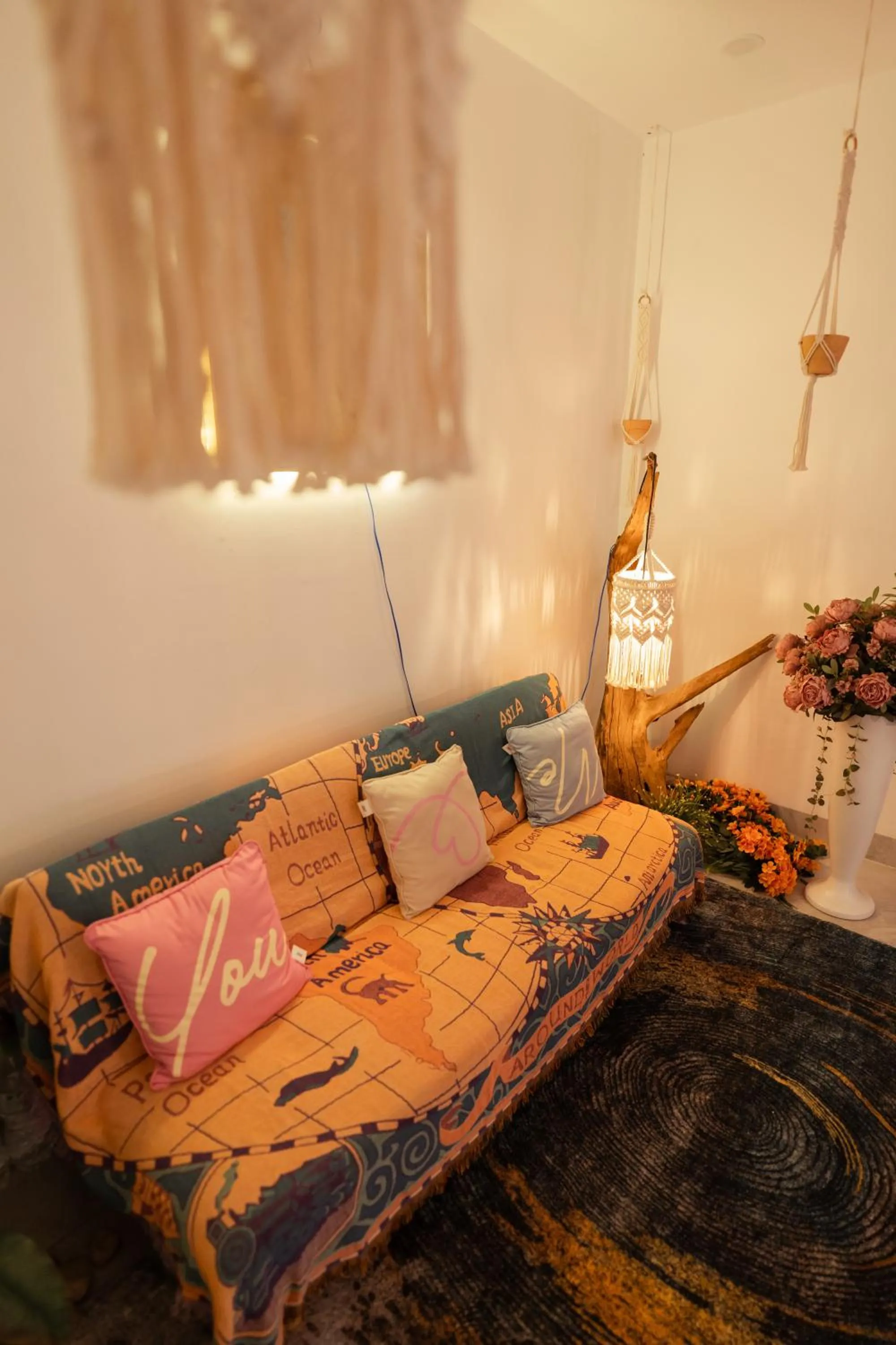 Decorative detail, Bed in The Sophia Apartment - Thao Dien Central