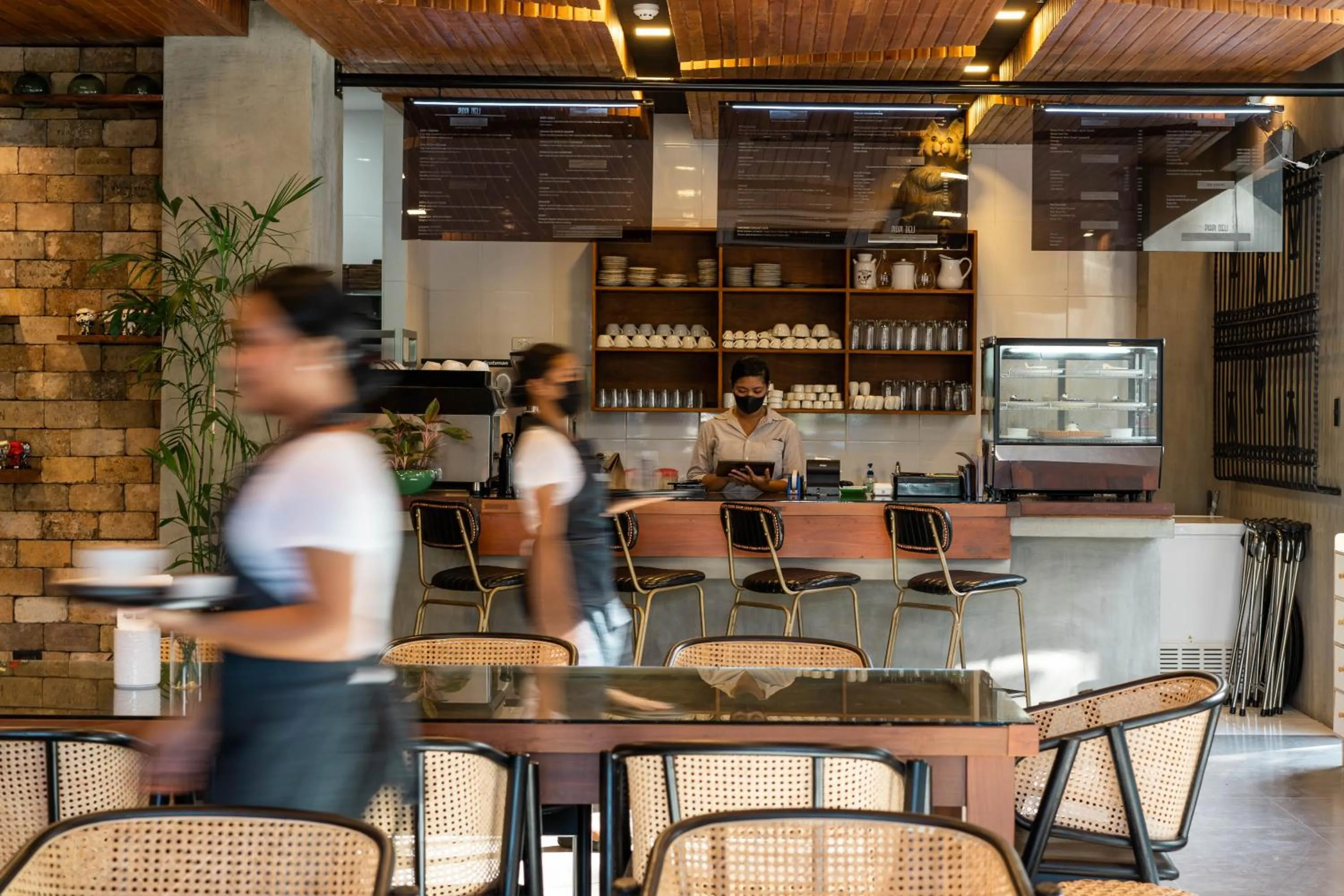 Restaurant/places to eat in Hotel Dumaguete