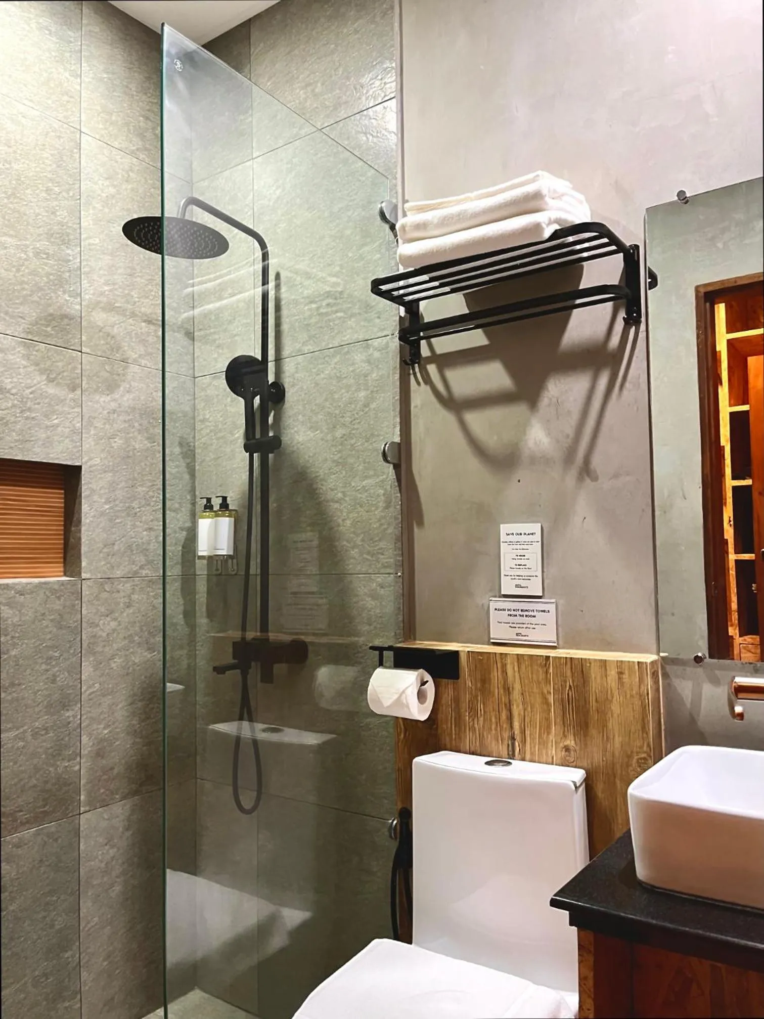 Bathroom in Hotel Dumaguete