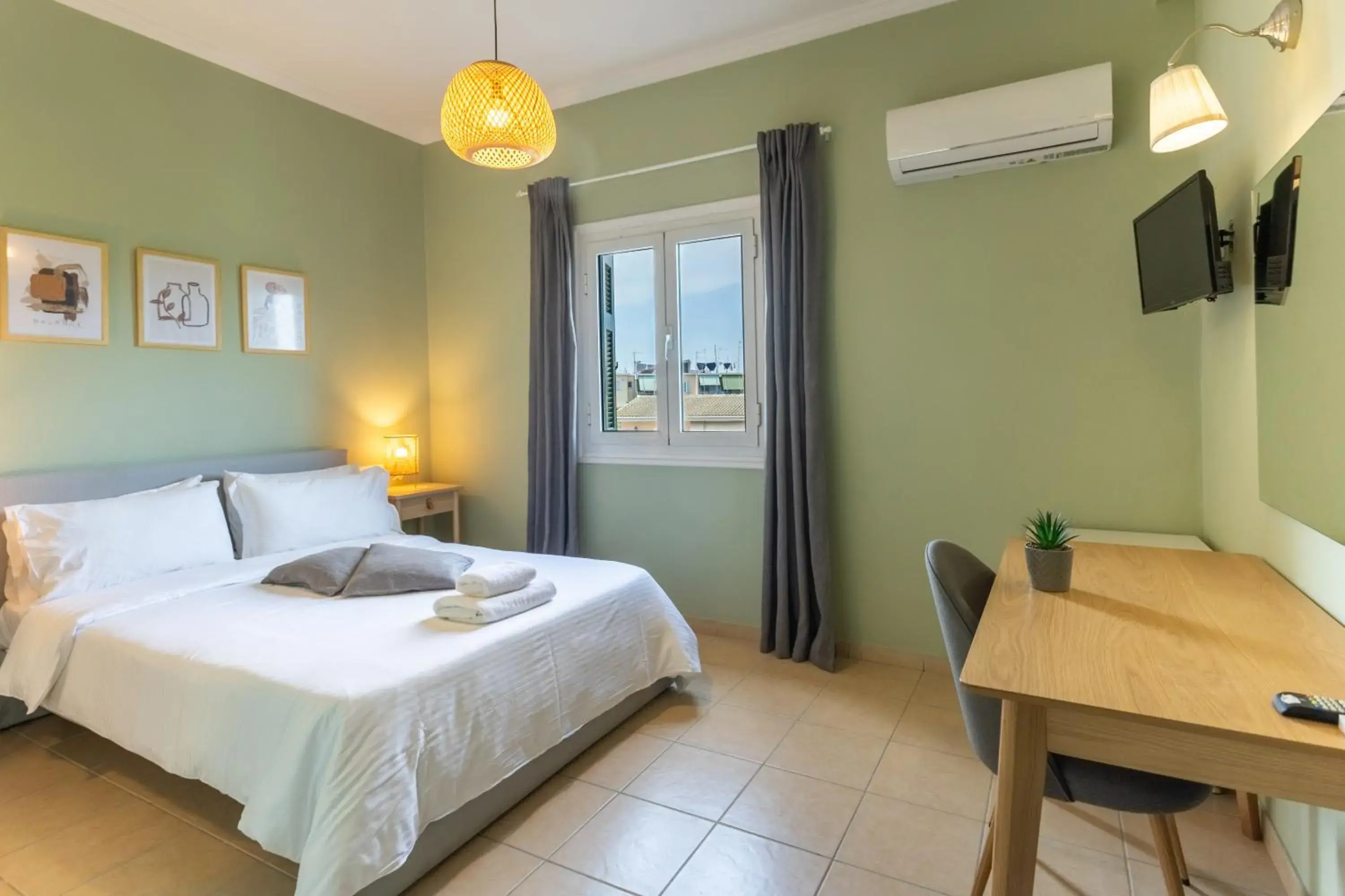 Double Room or Twin Room in Hotel Bretagne Double Room or Twin Room in Hotel Bretagne