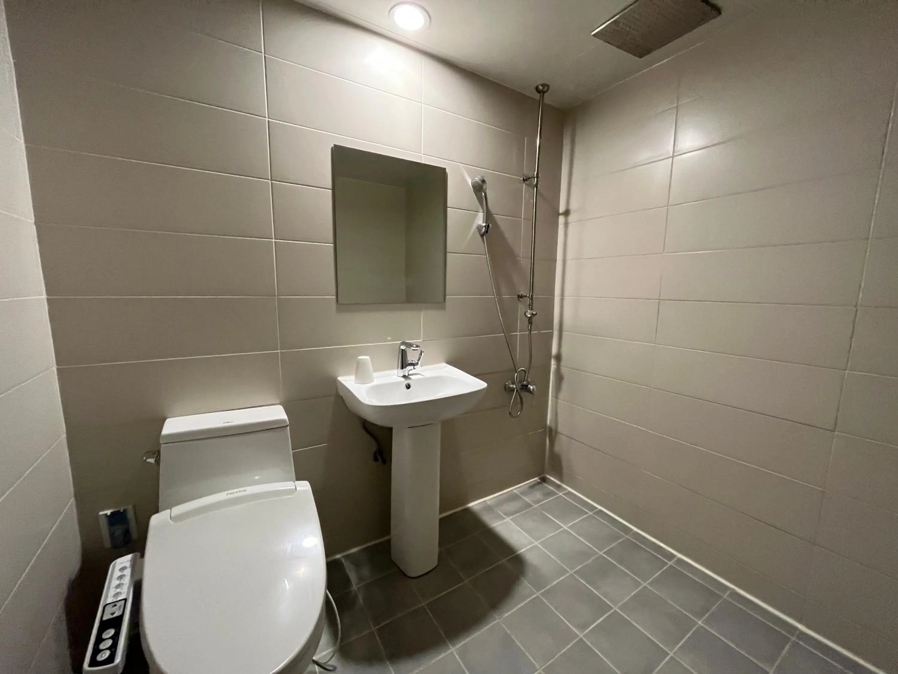 Shower in Hotel Yaja Hwajeong Station