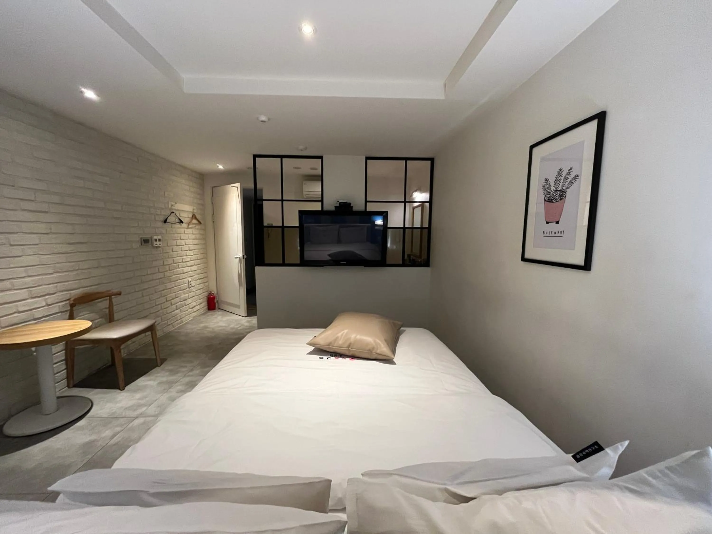 Bedroom, Bed in Hotel Yaja Hwajeong Station