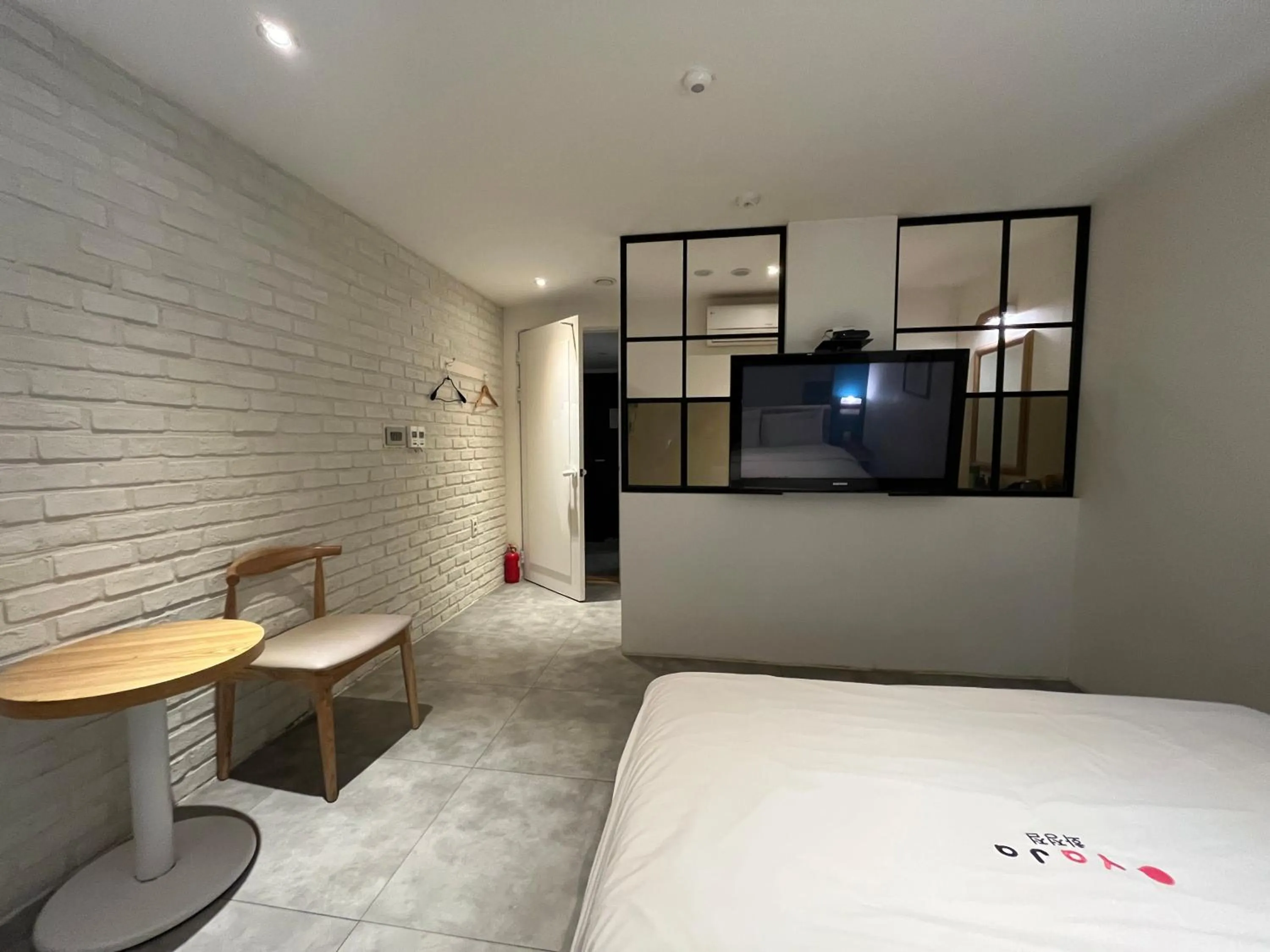 TV and multimedia, Bed in Hotel Yaja Hwajeong Station