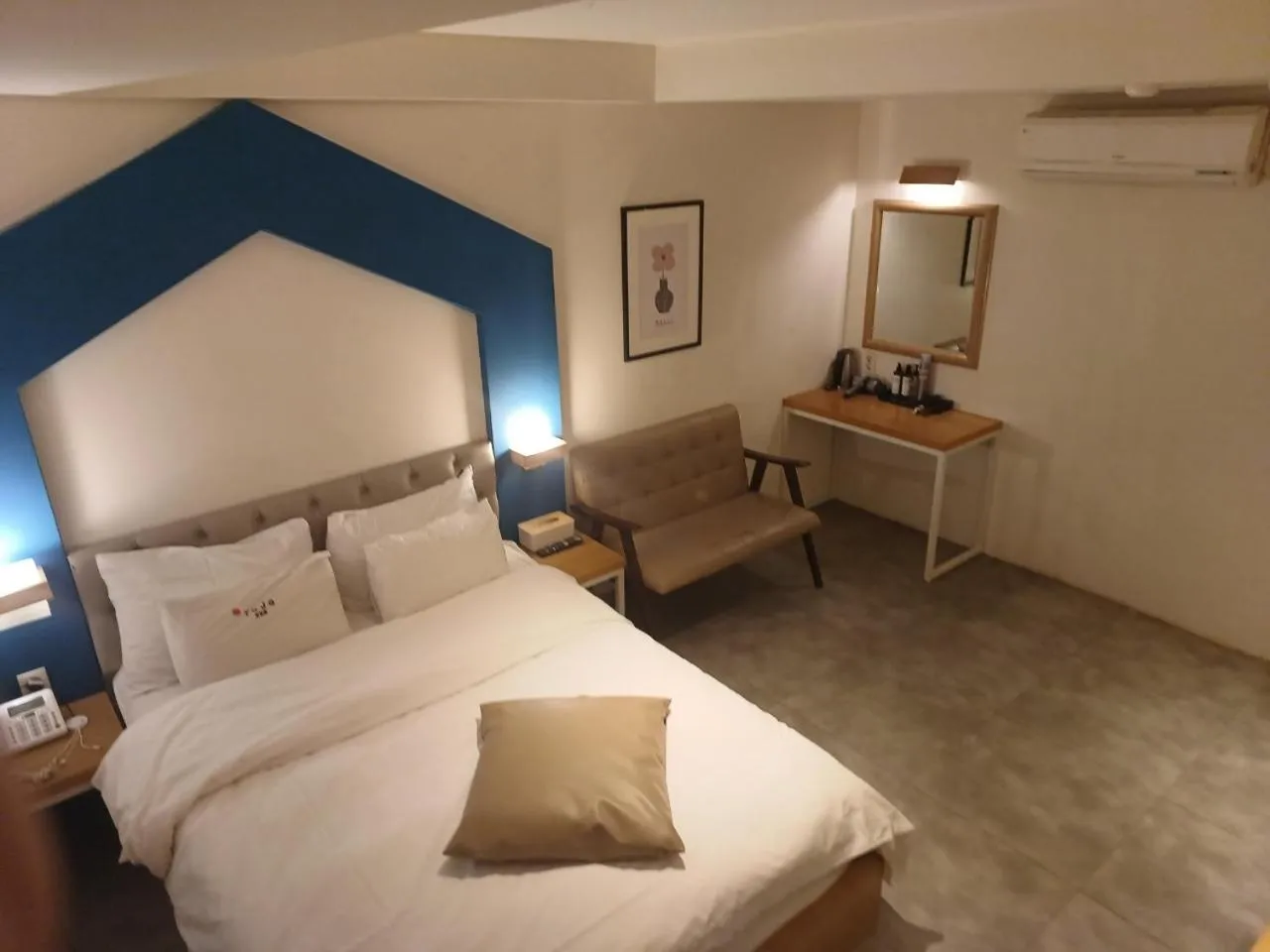 Bed in Hotel Yaja Hwajeong Station