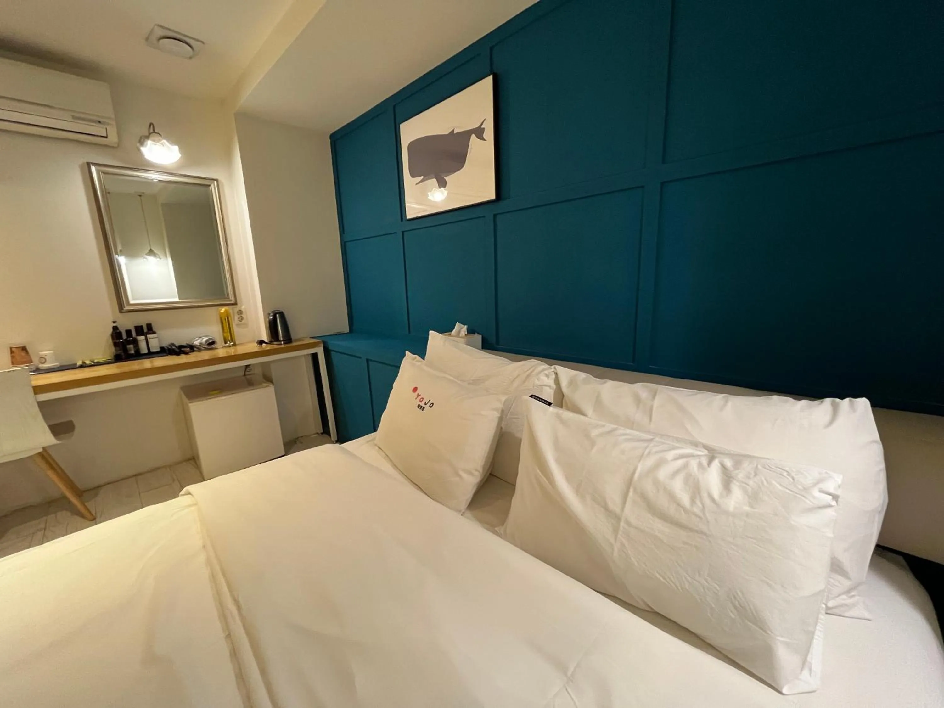 Bedroom, Bed in Hotel Yaja Hwajeong Station