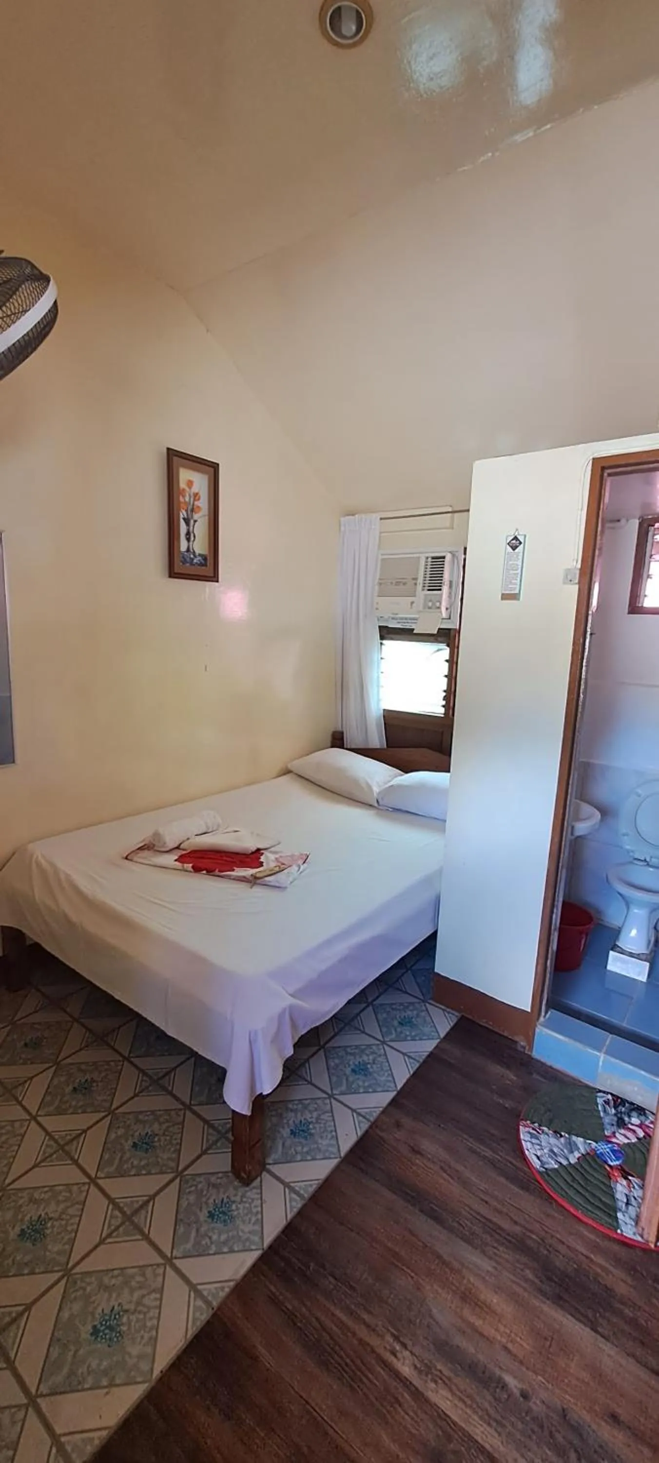 Photo of the whole room, Bed in Blessed Inn