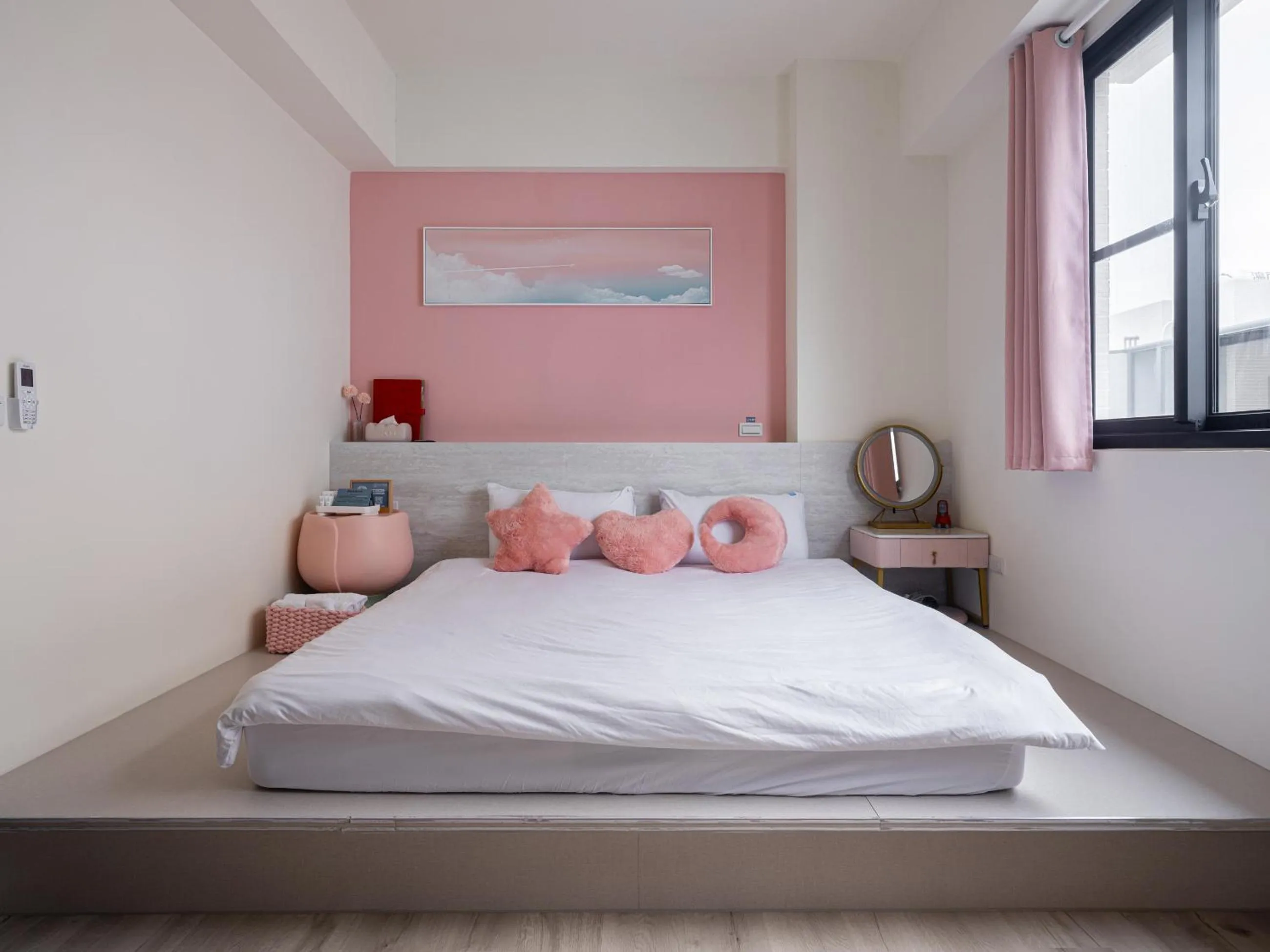 Bed in Yujing Nu Time