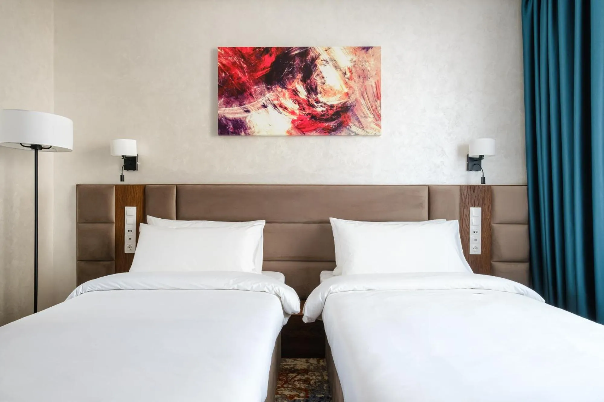 Photo of the whole room, Bed in Grand Mildom Hotel