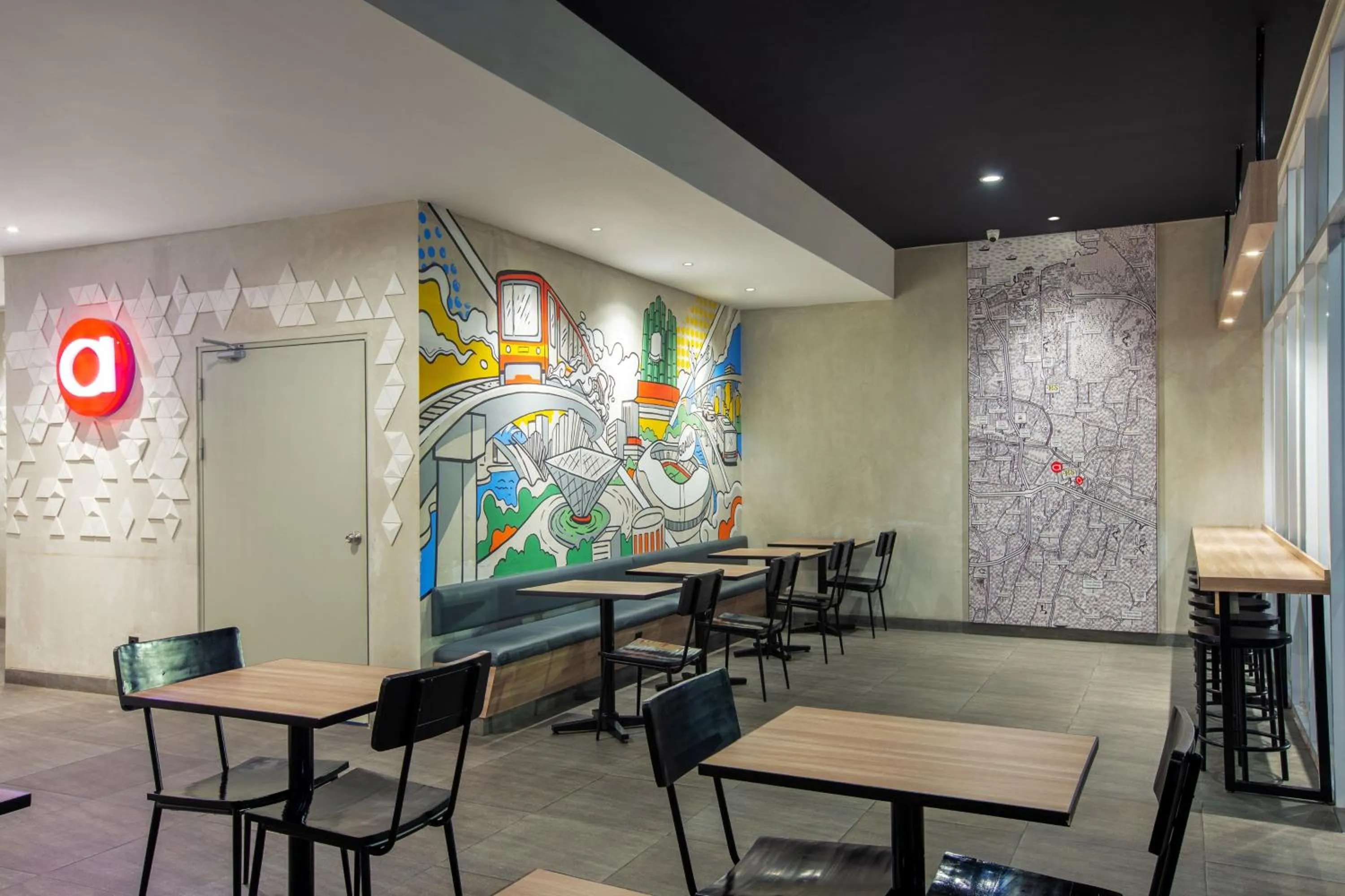 Restaurant/places to eat in Amaris Hotel Kalimalang