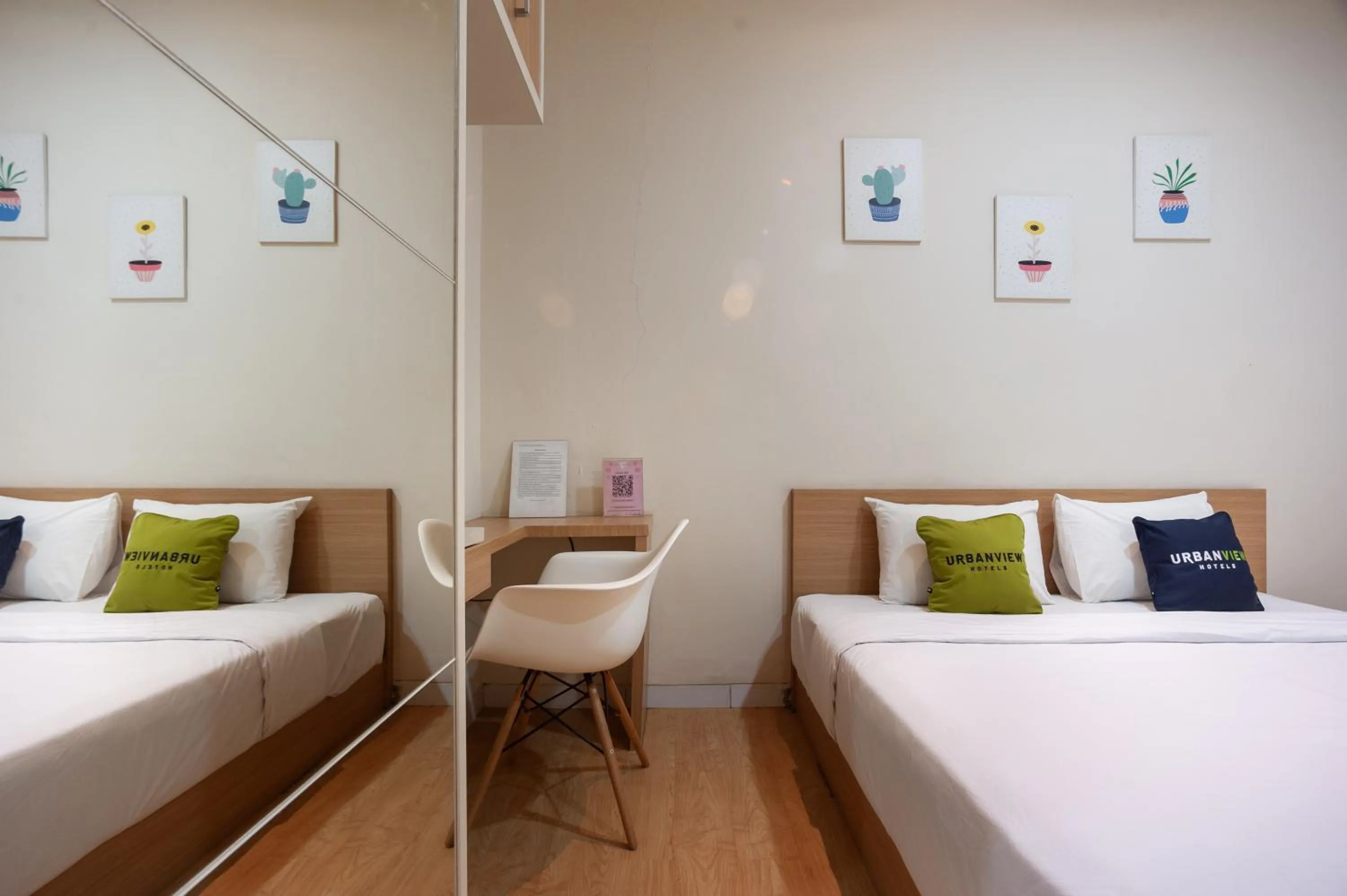 Bedroom, Bed in Urbanview Hotel Jagakarsa by RedDoorz