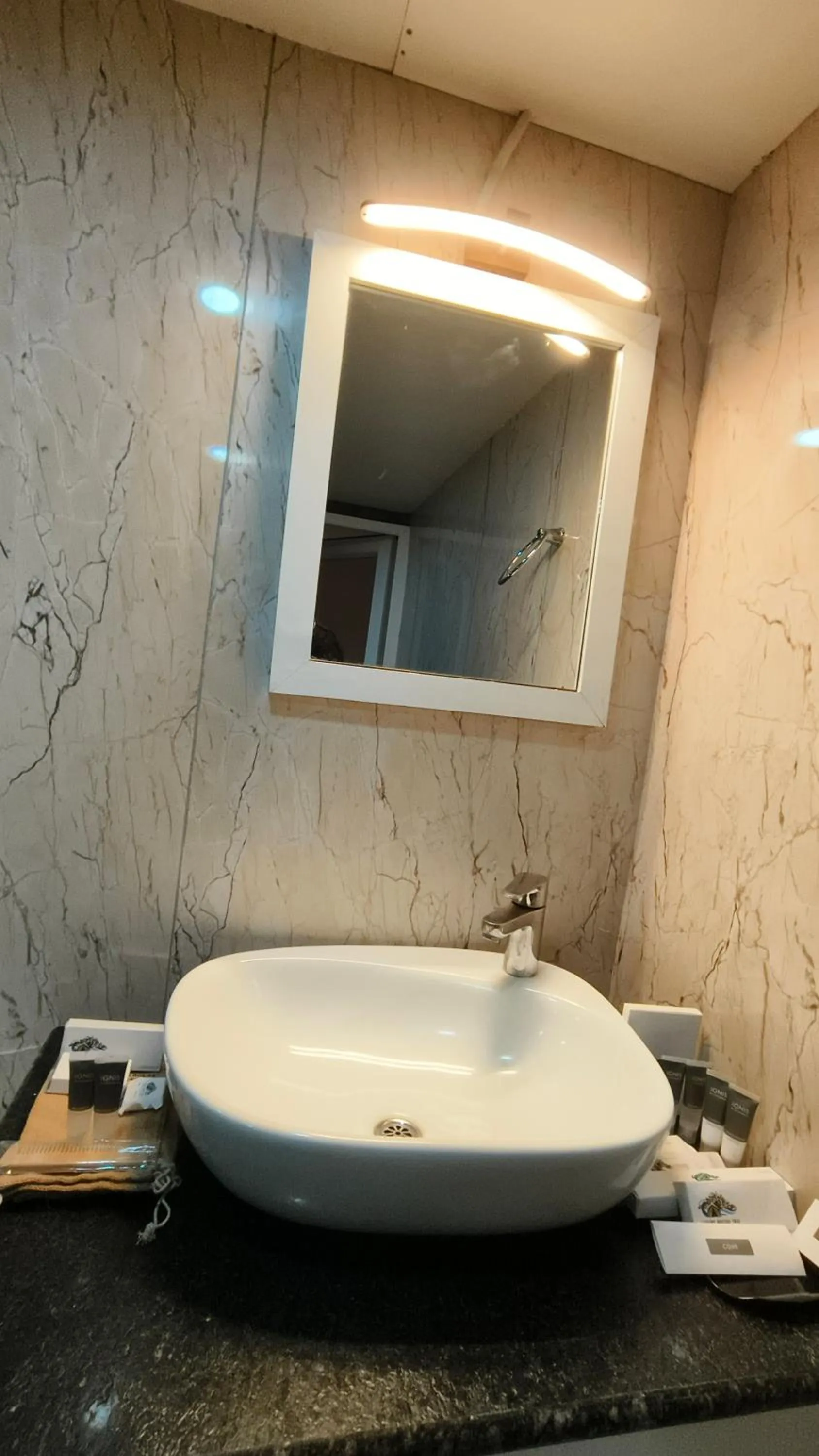 Luxury Amar Tree Resort