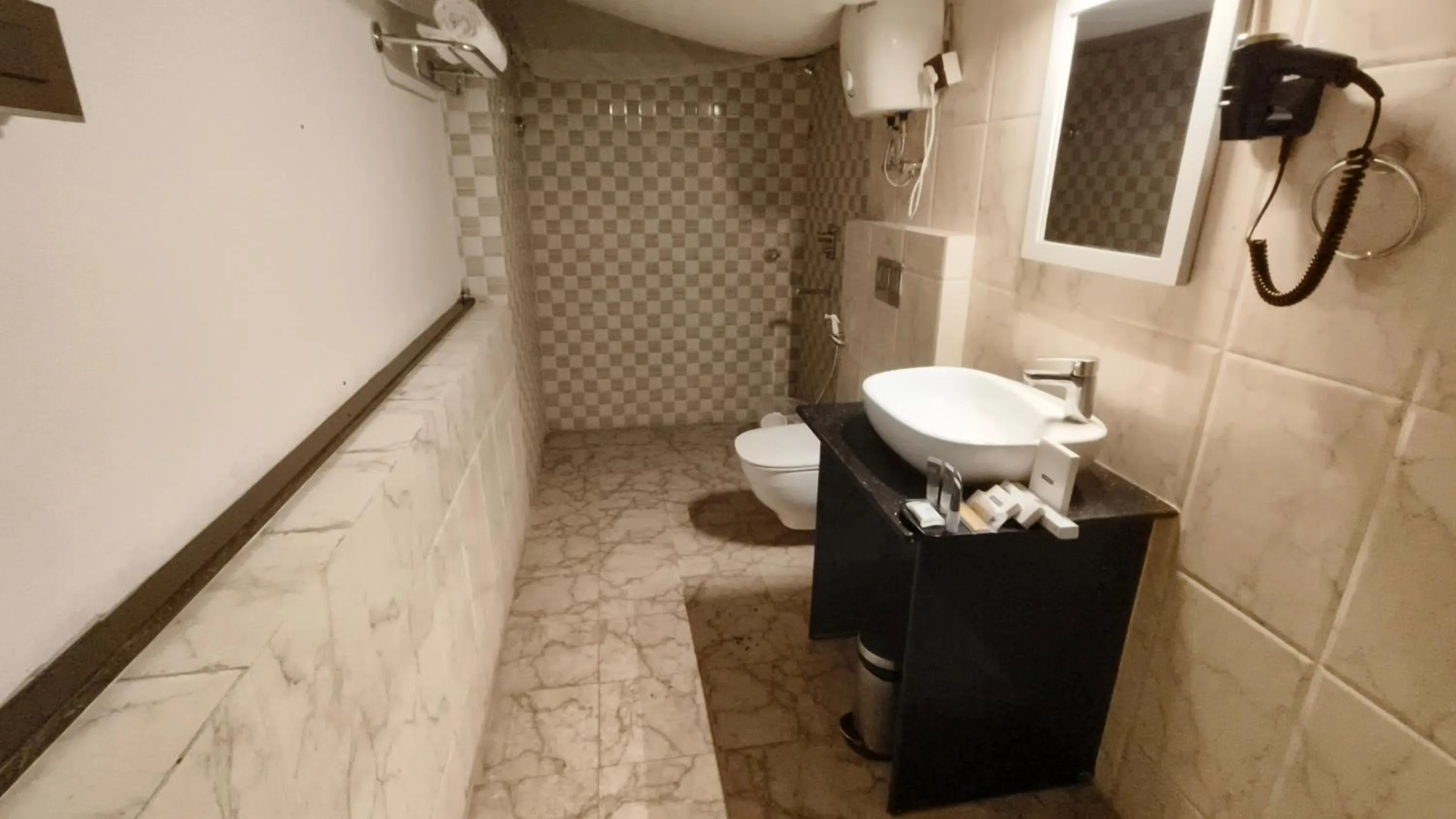 Luxury Amar Tree Resort