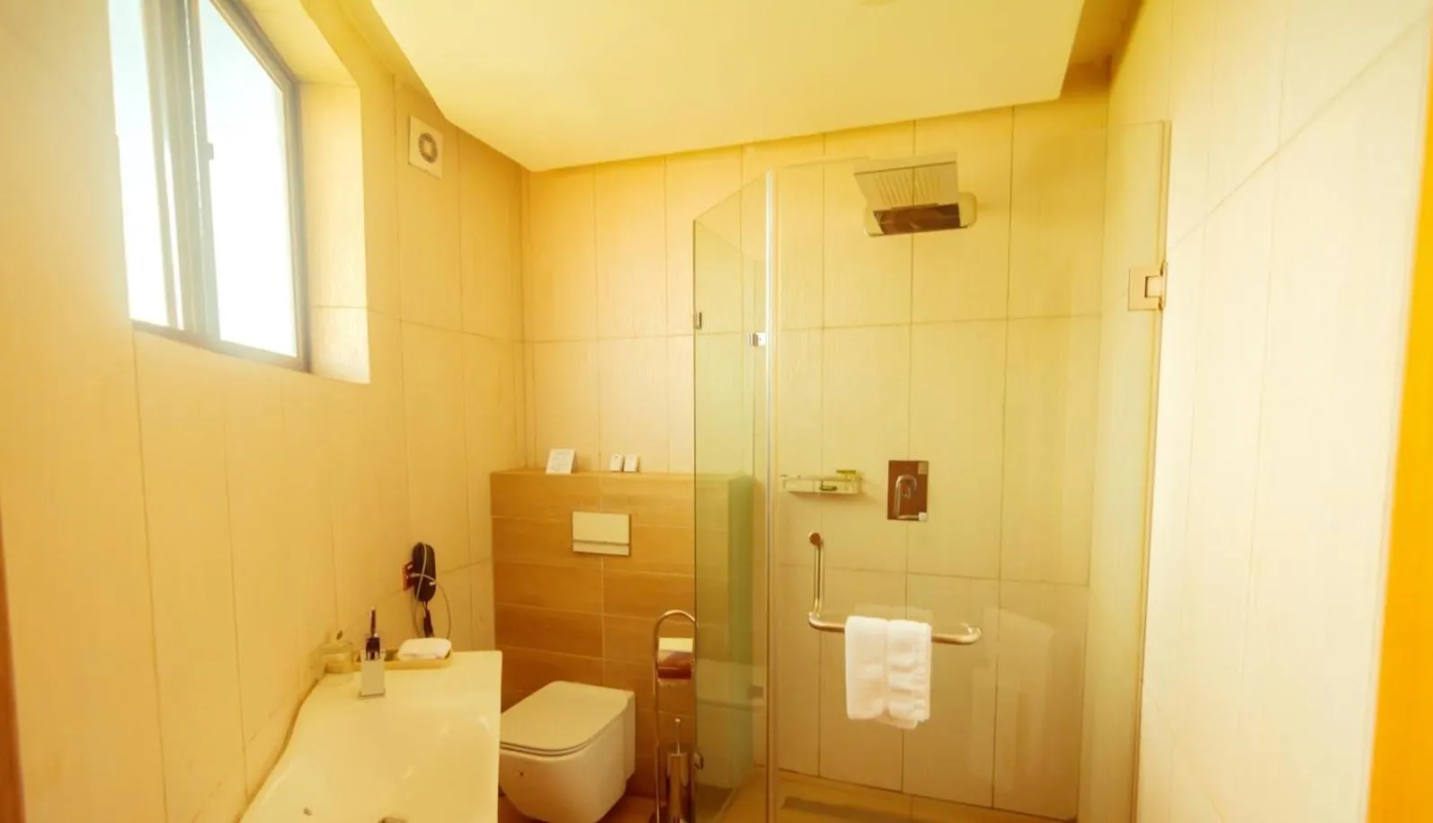 Shower in Trois Ore Residences & Green Earth Bistro