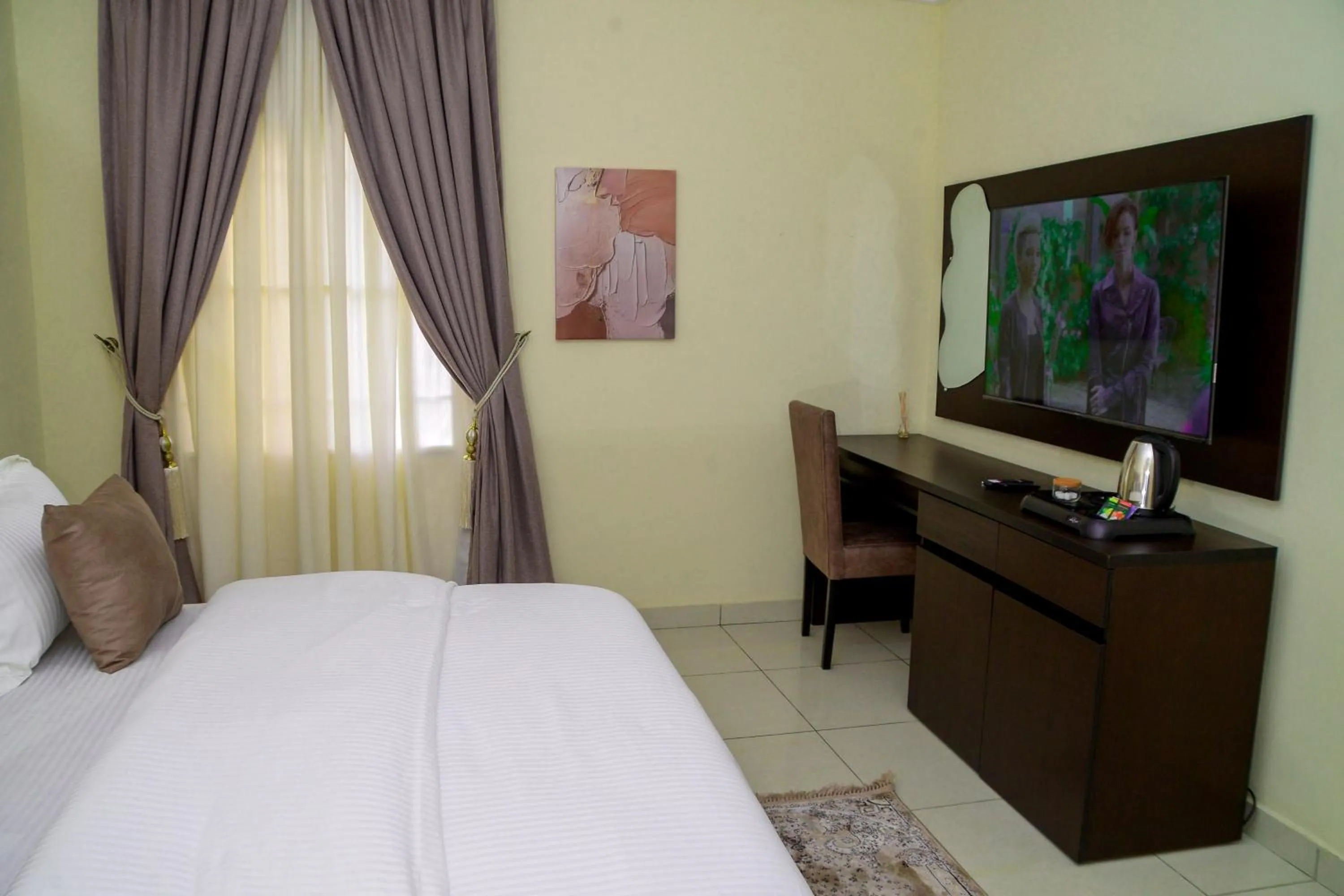 TV and multimedia, Bed in House 24