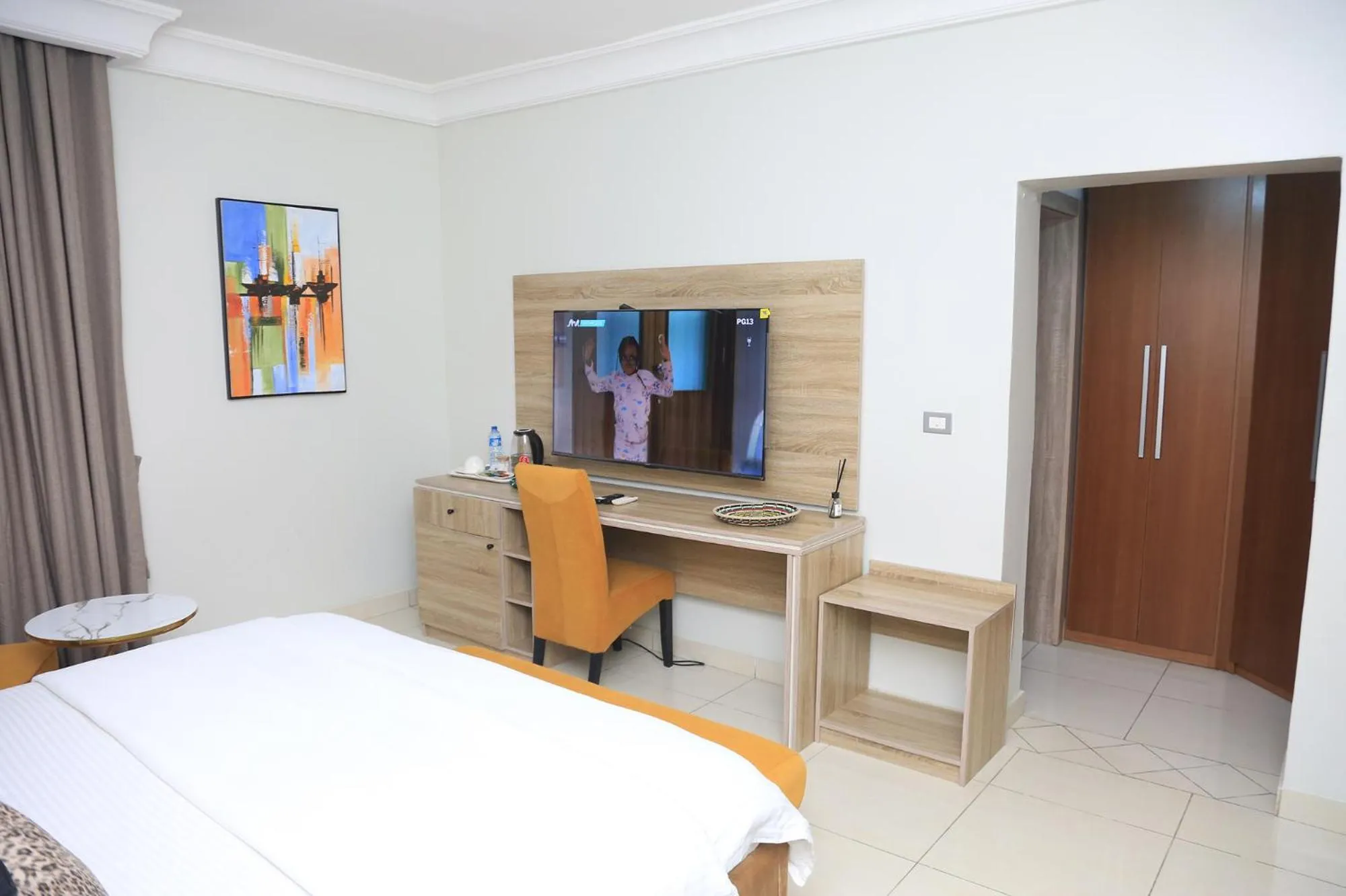 TV and multimedia, Bed in House 24