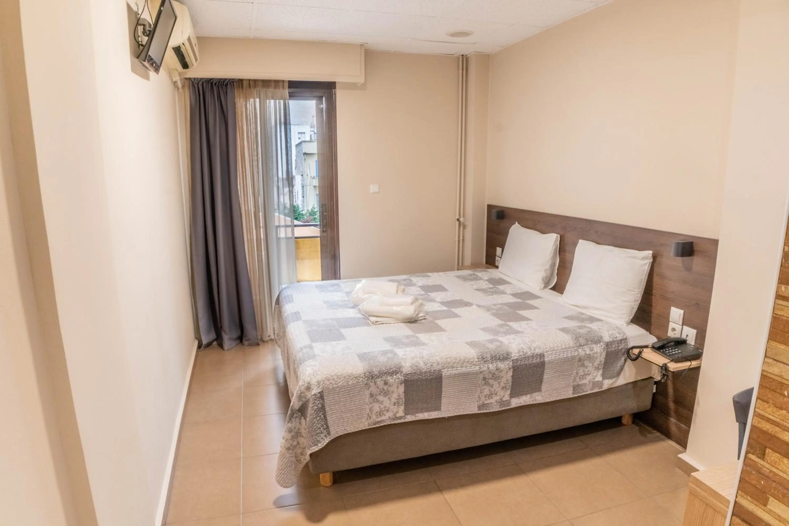 Bedroom, Bed in Anita Hotel