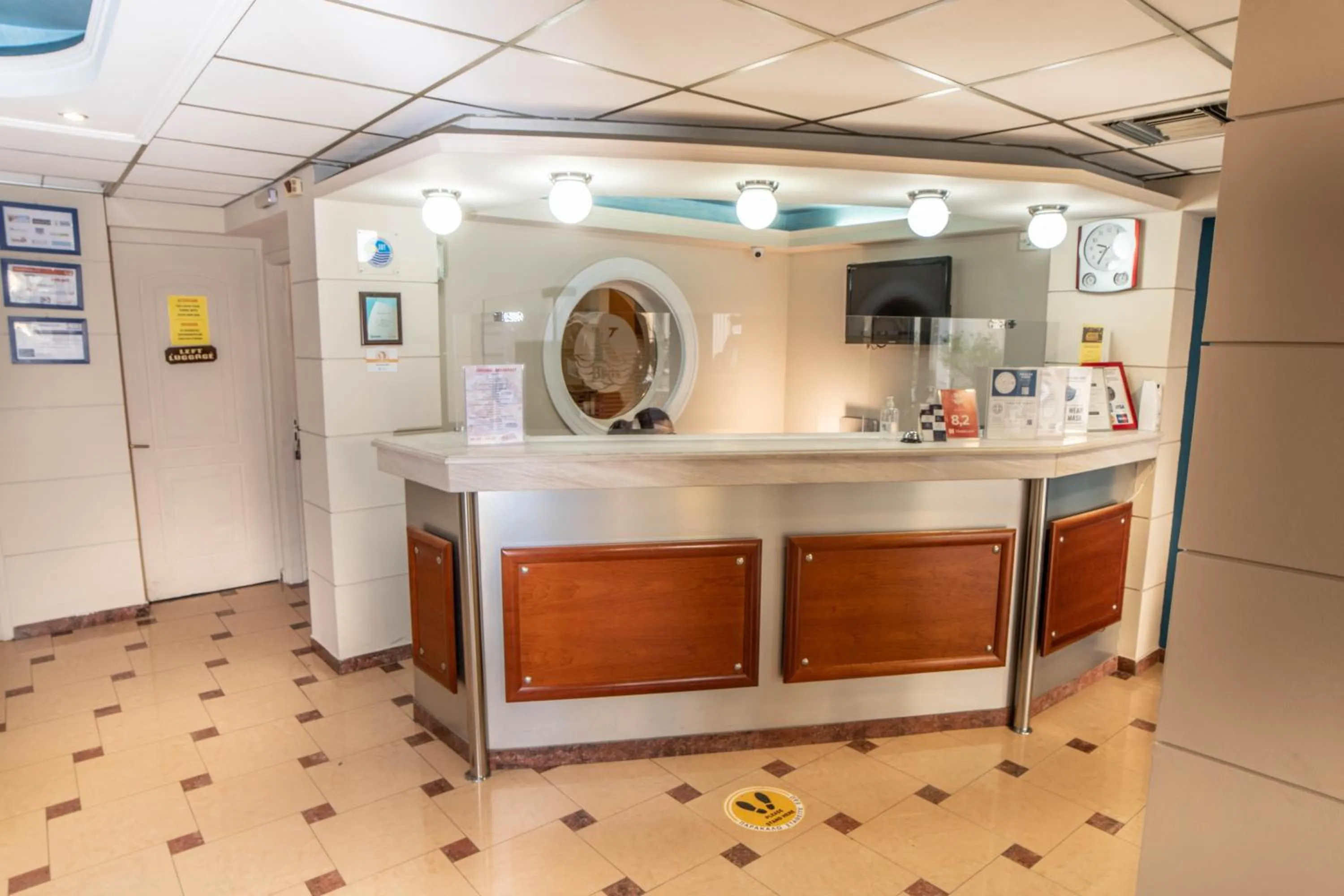 Lobby or reception in Anita Hotel