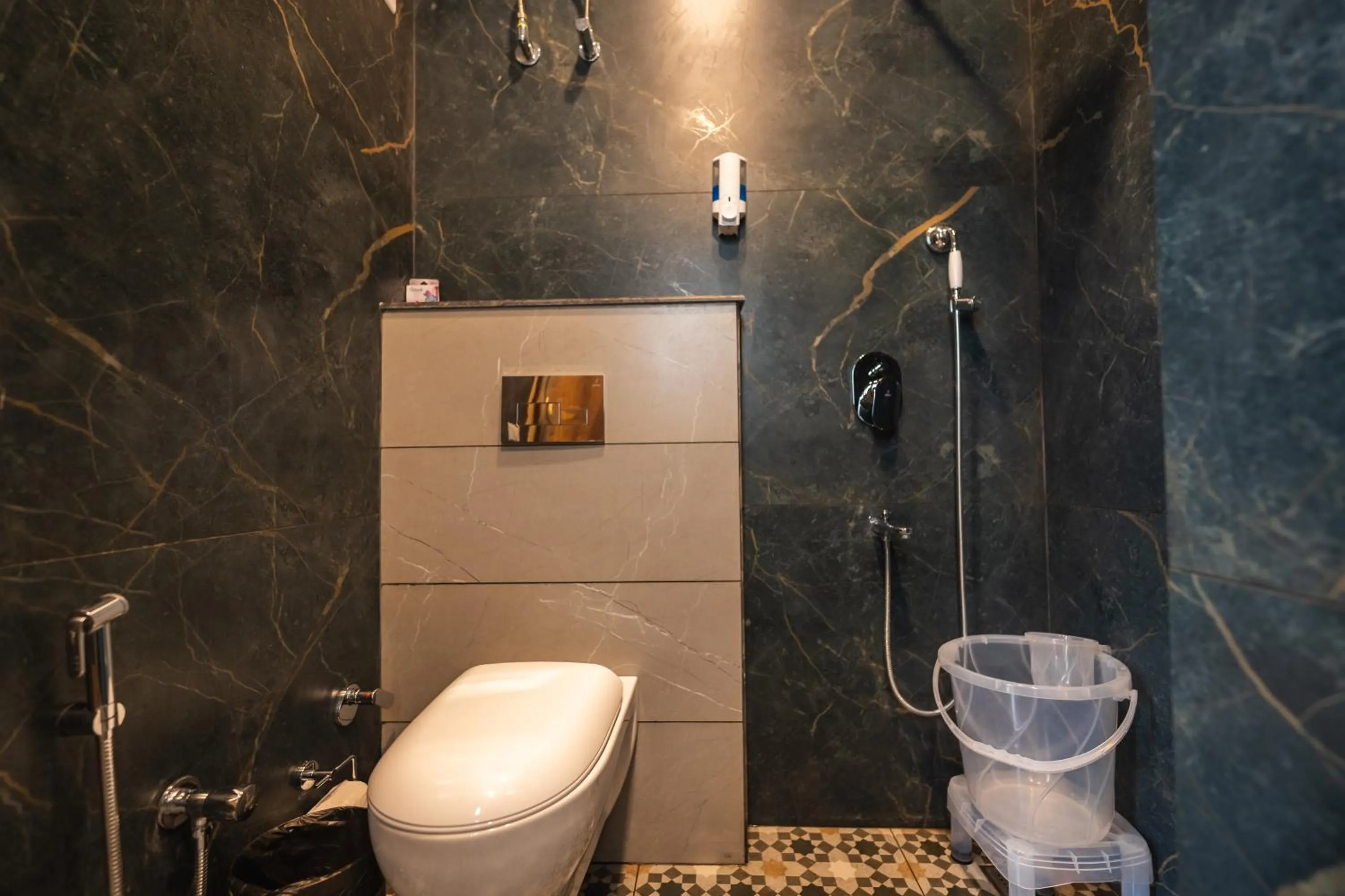 Shower in Hotel Park Hills