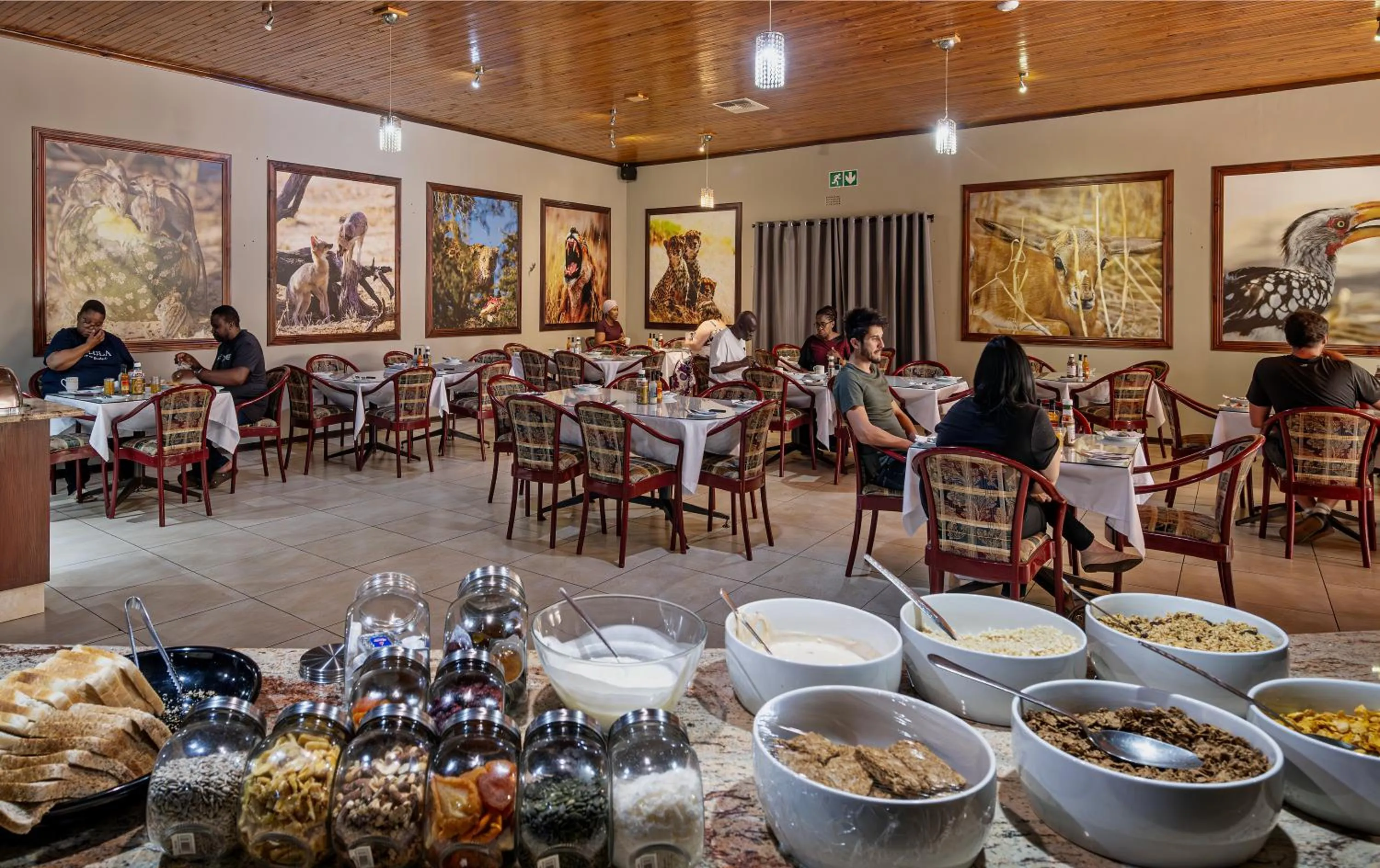 Breakfast in Kuruman Lodge