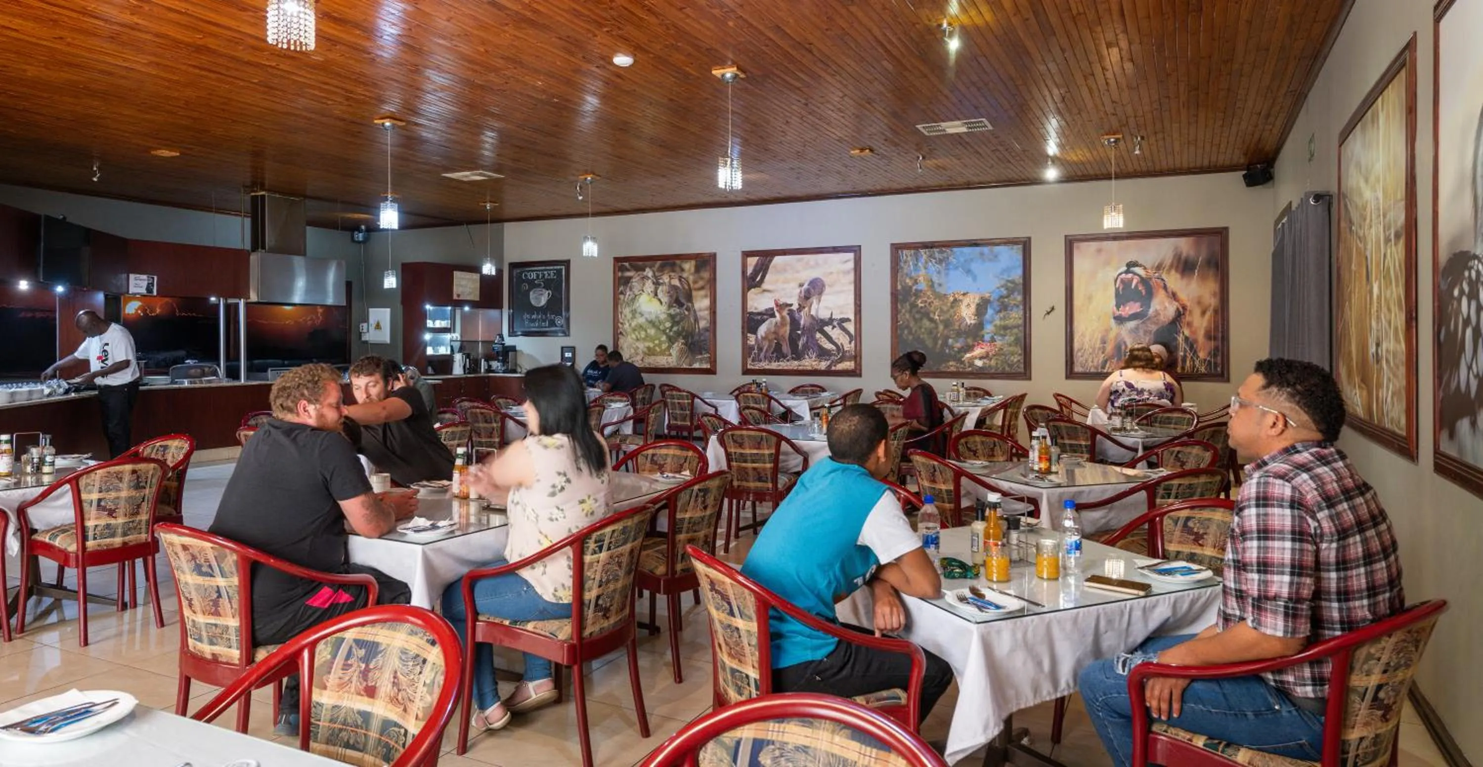 Food and drinks in Kuruman Lodge