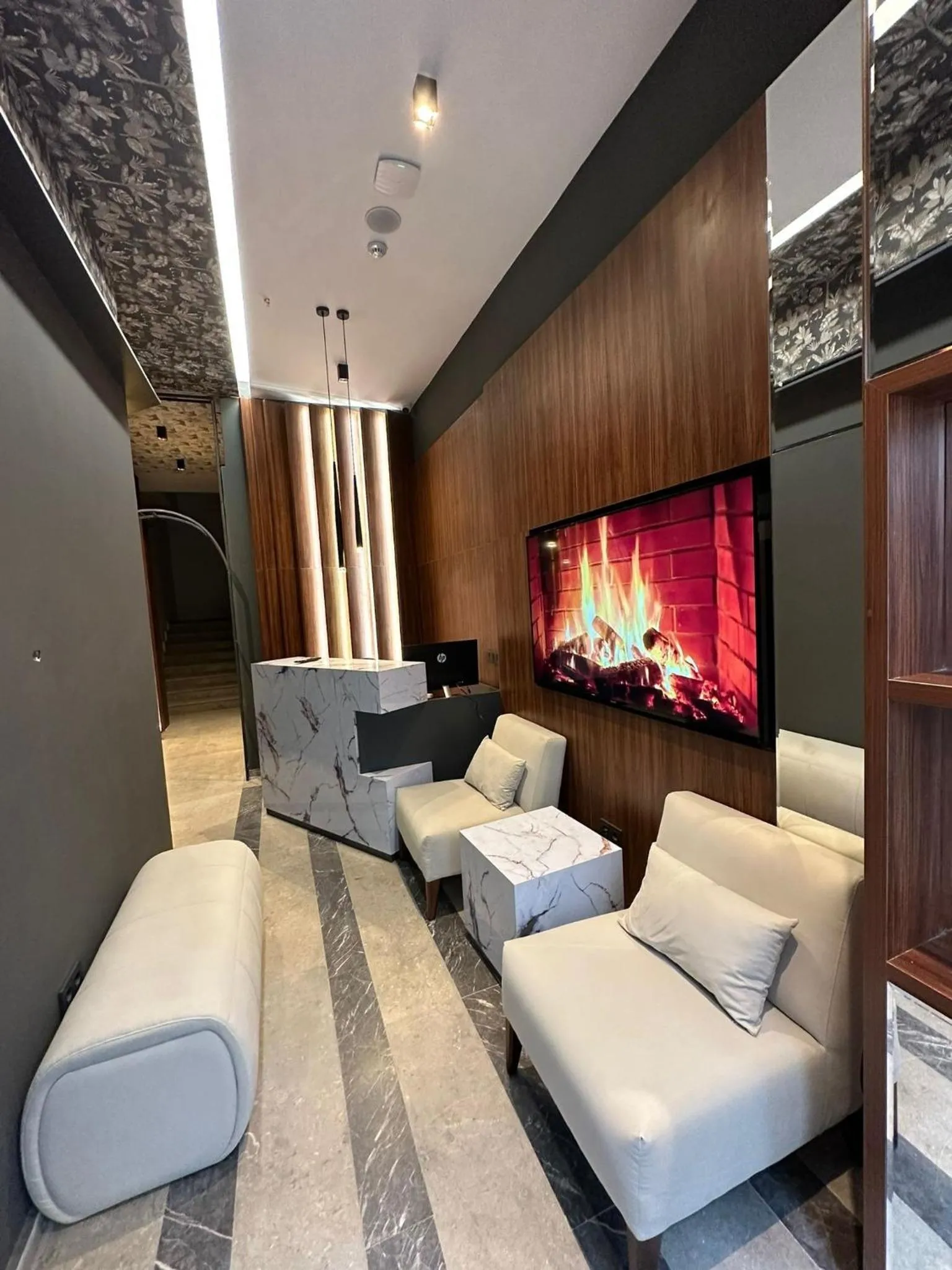 Property building in Second Suit Hotel