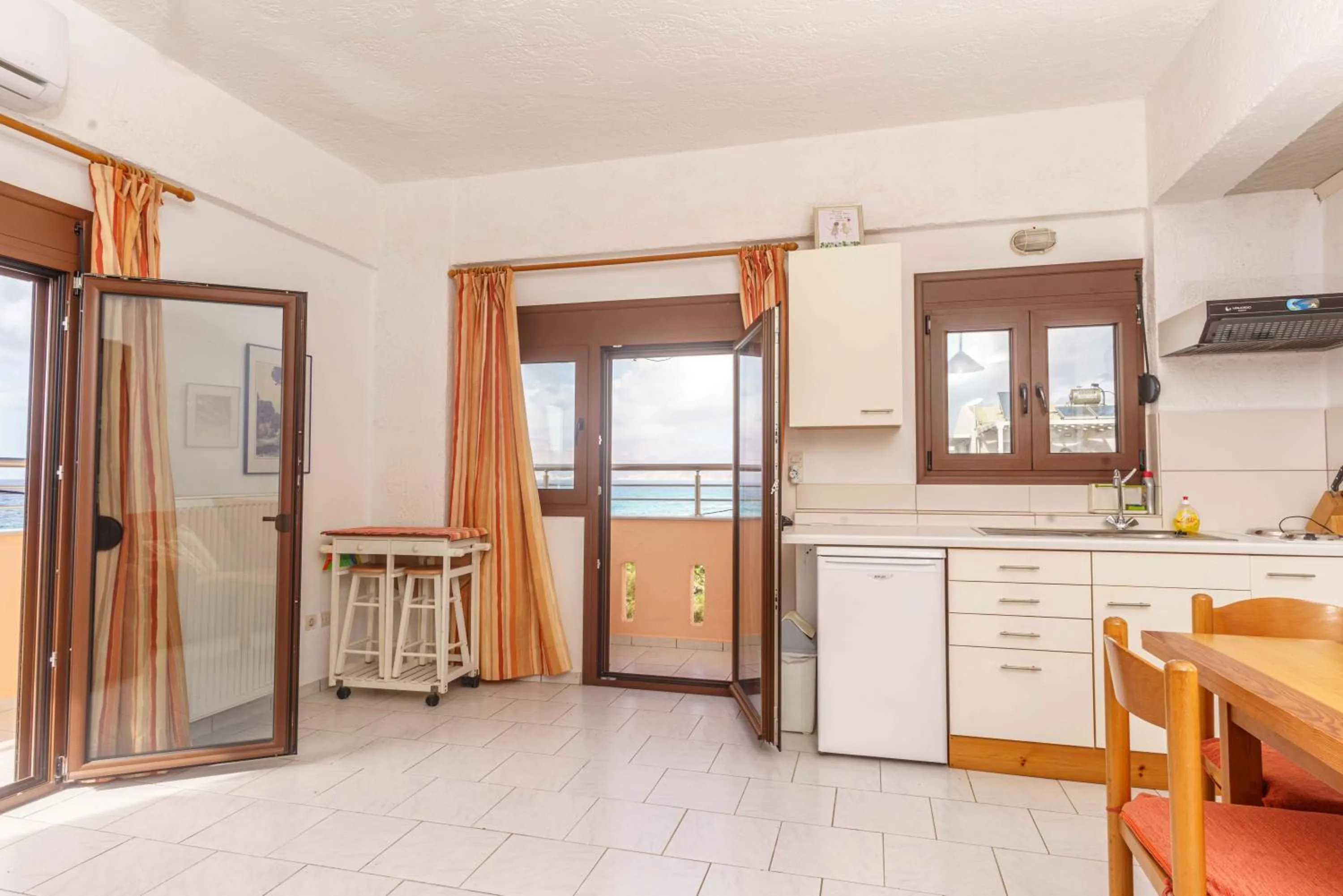 stove in Alexander Beach Hotel