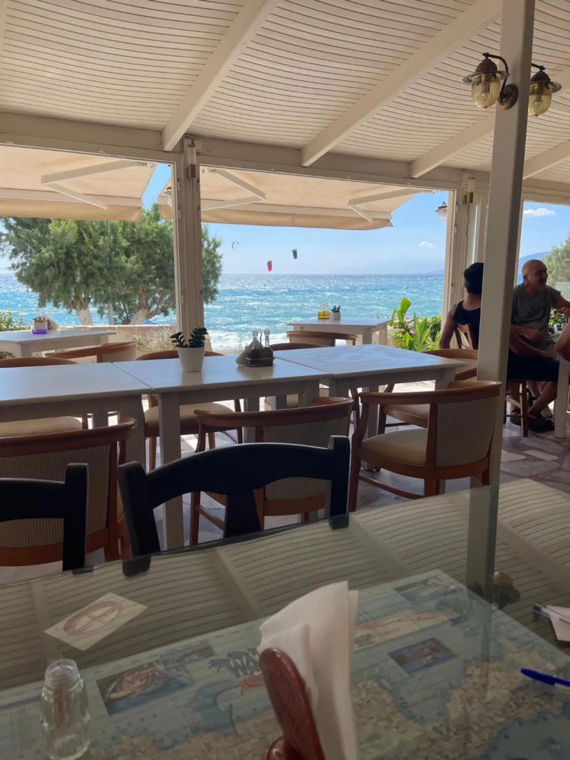 Restaurant/places to eat in Alexander Beach Hotel